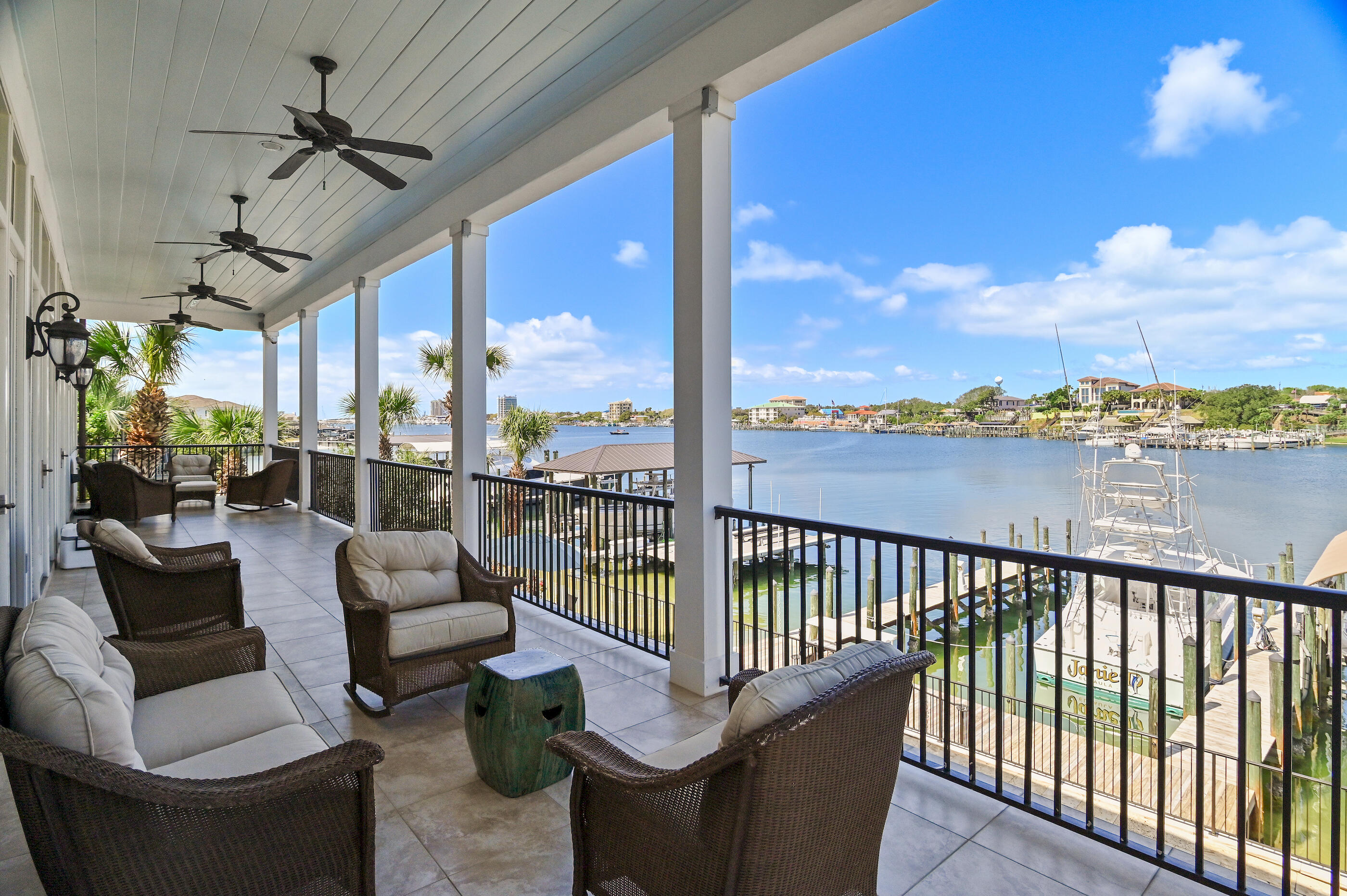 HOLIDAY ISLE - Residential