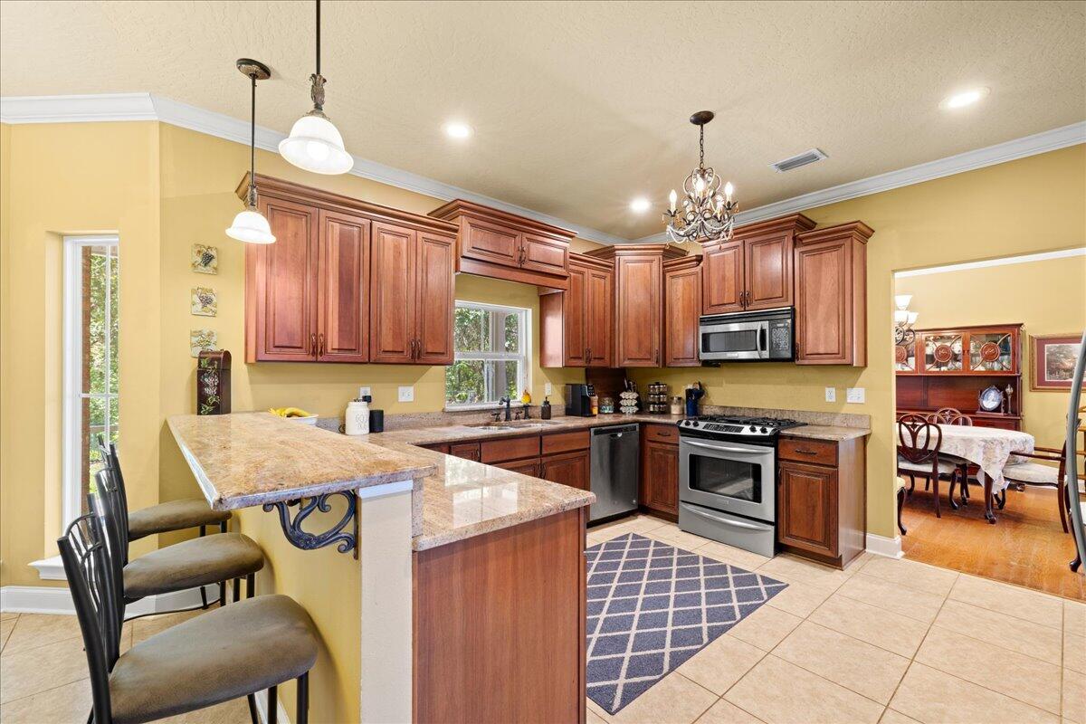 PLANTATION OAKS OF MARY ESTHER - Residential