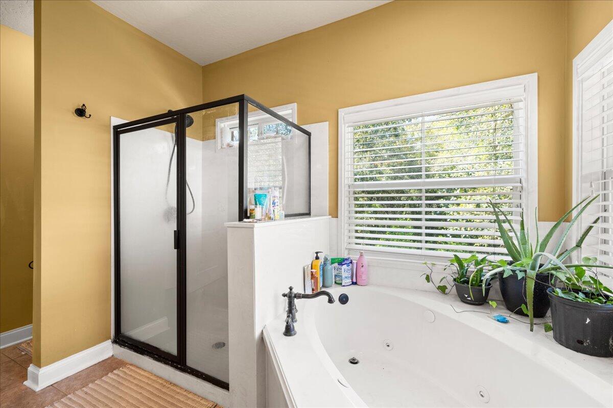 PLANTATION OAKS OF MARY ESTHER - Residential