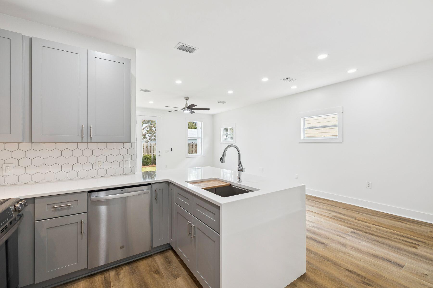 PINE TRACE - Residential