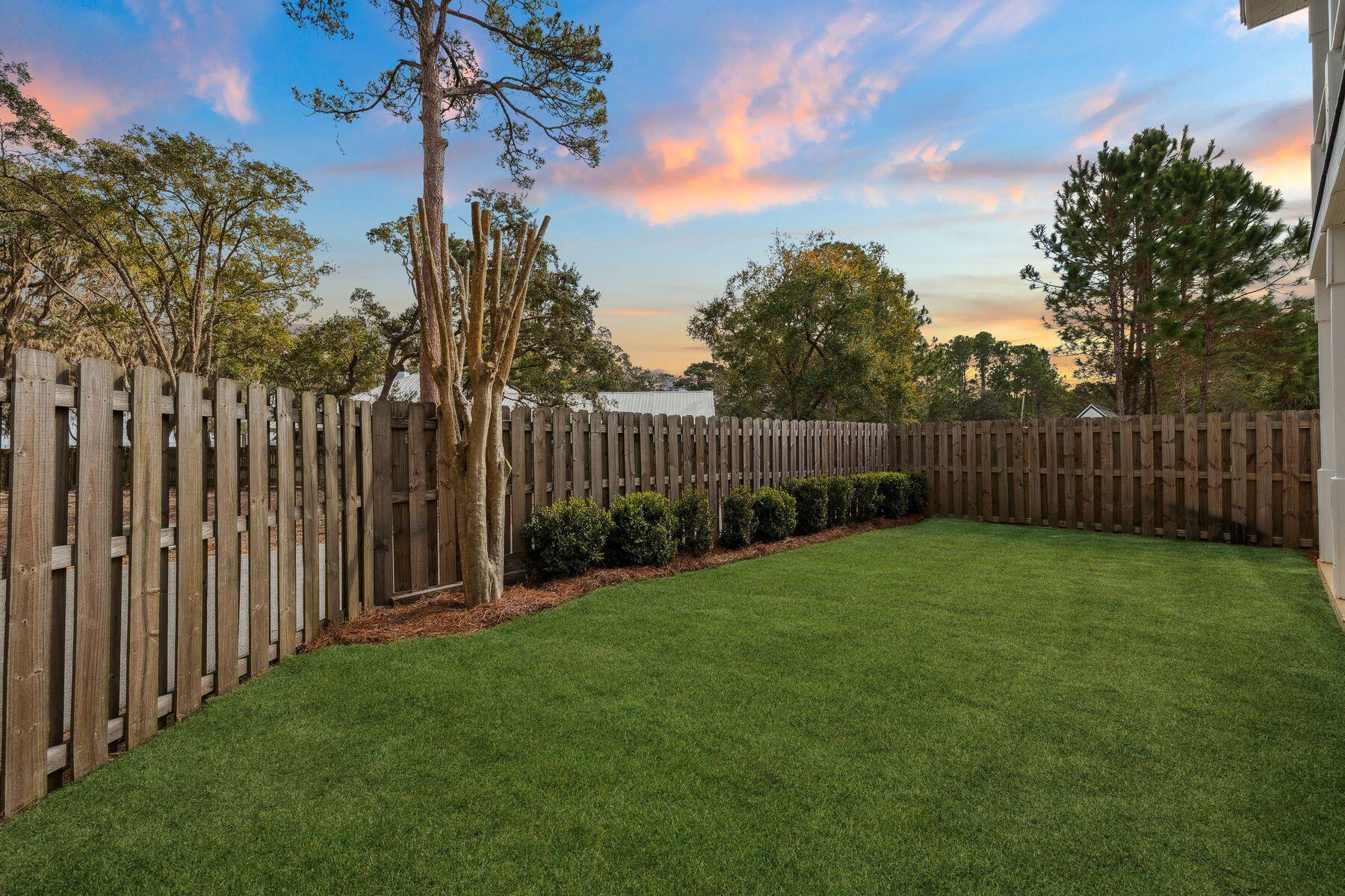 PINE TRACE - Residential