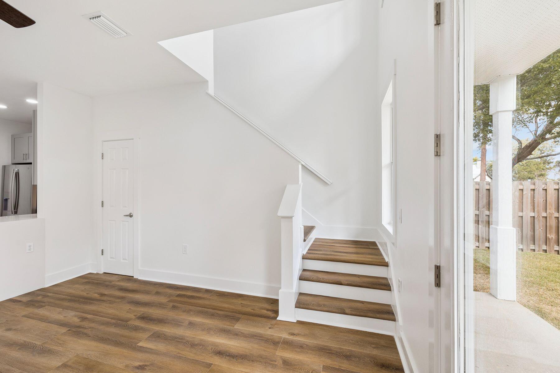 PINE TRACE - Residential