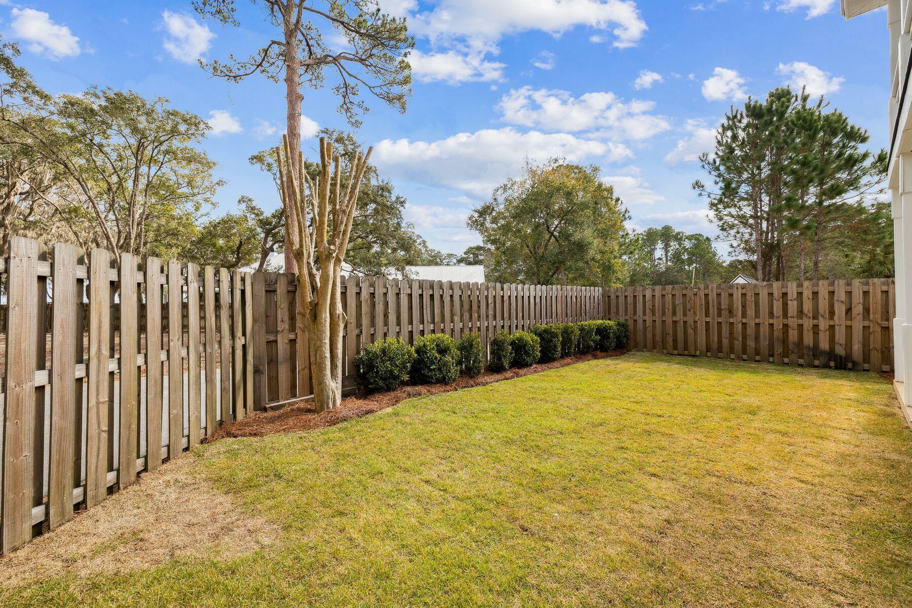 PINE TRACE - Residential