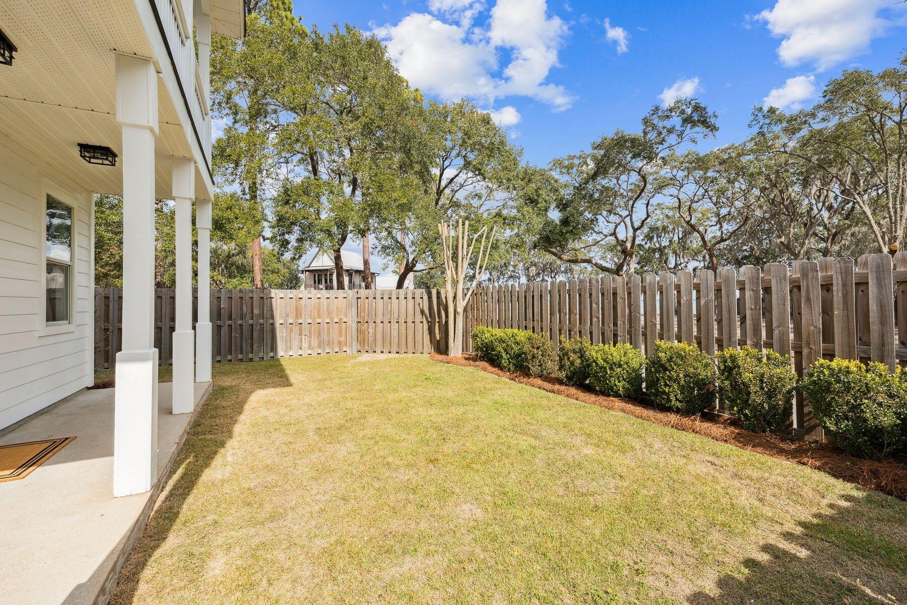 PINE TRACE - Residential