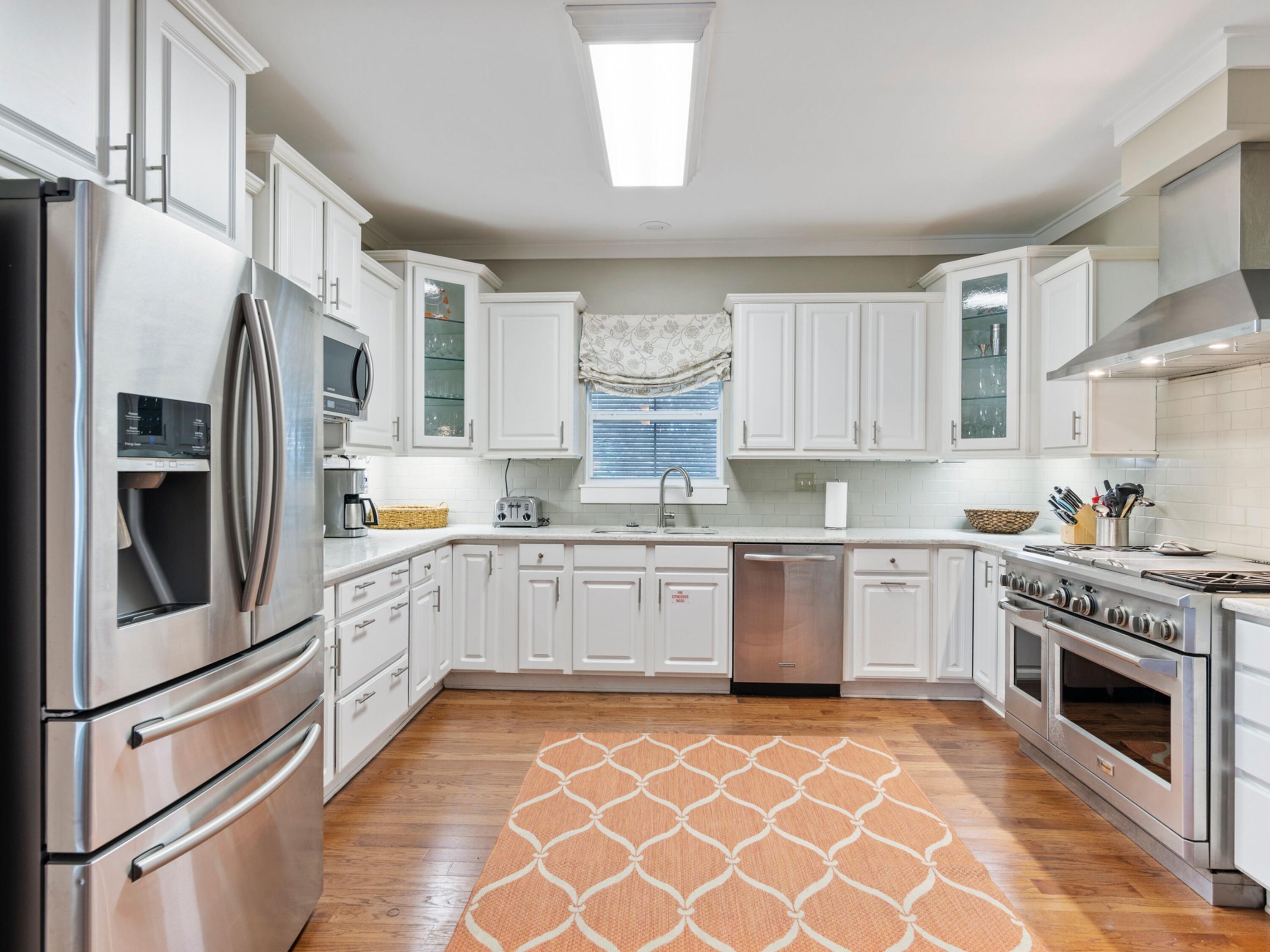 EASTERN LAKE ESTATES - Residential