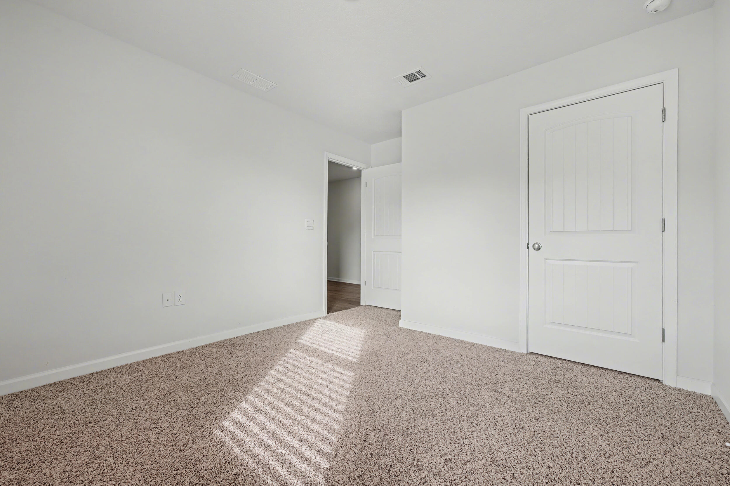 LAKERIDGE EST - Residential