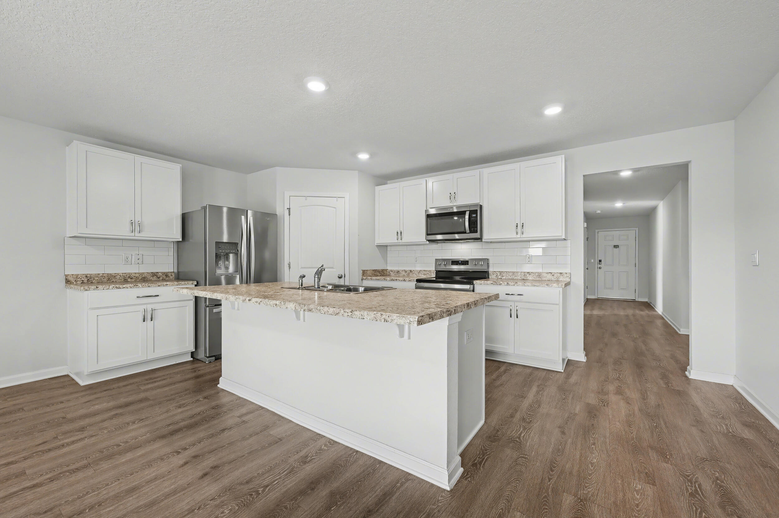 LAKERIDGE EST - Residential