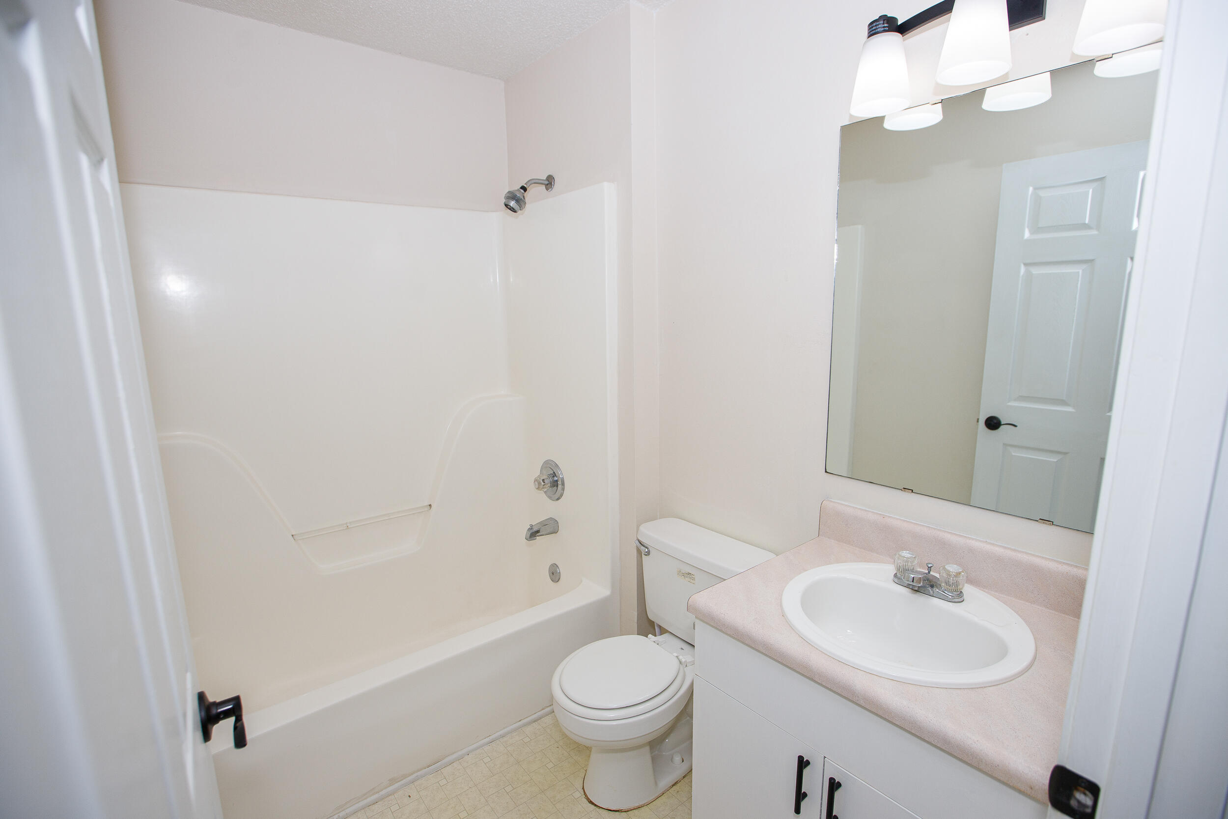 COUNTRYVIEW ESTATES 4TH ADDN - Residential