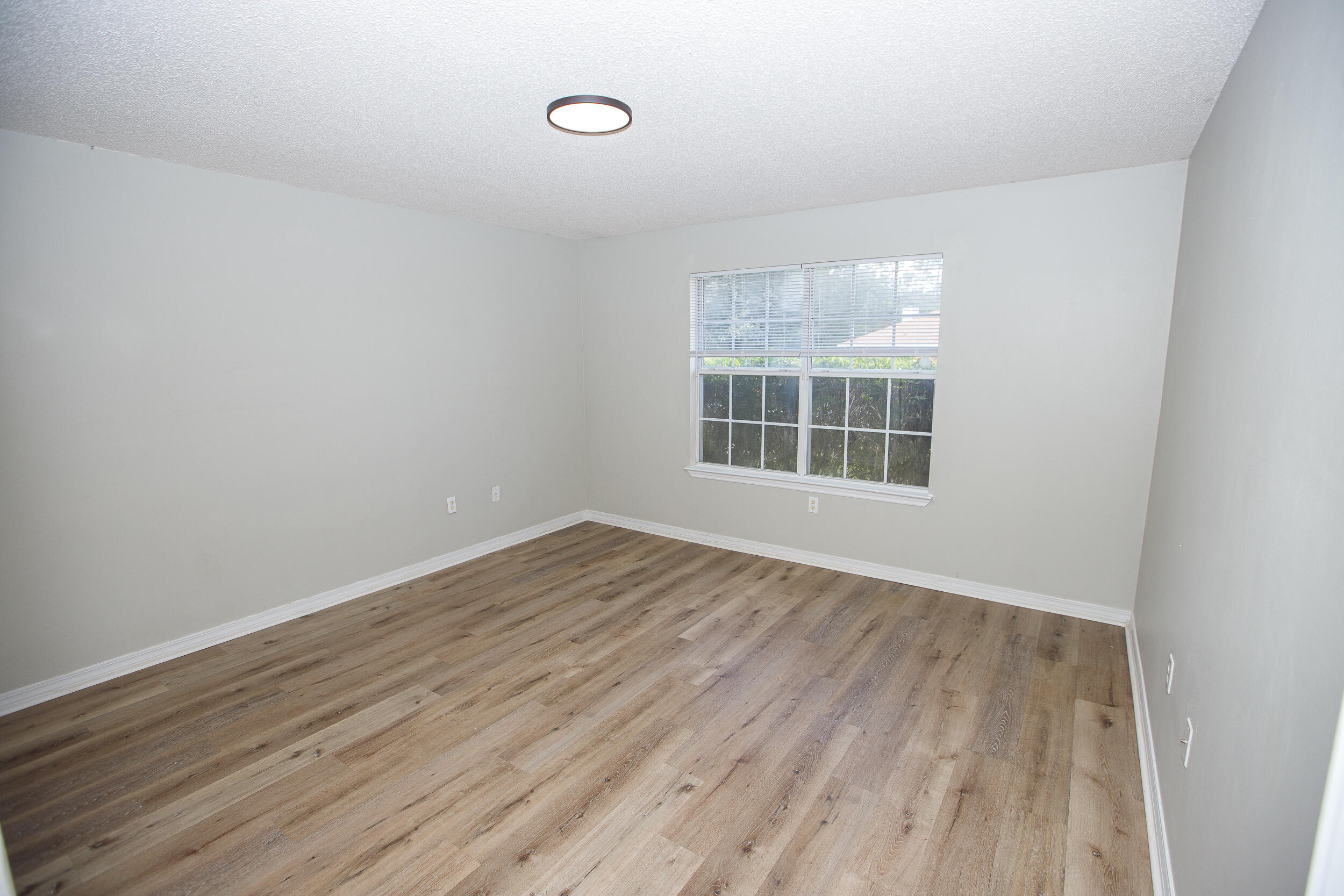 COUNTRYVIEW ESTATES 4TH ADDN - Residential