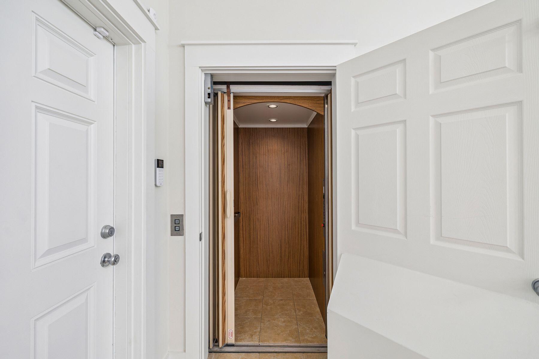 BLUE MOUNTAIN BEACH - Residential