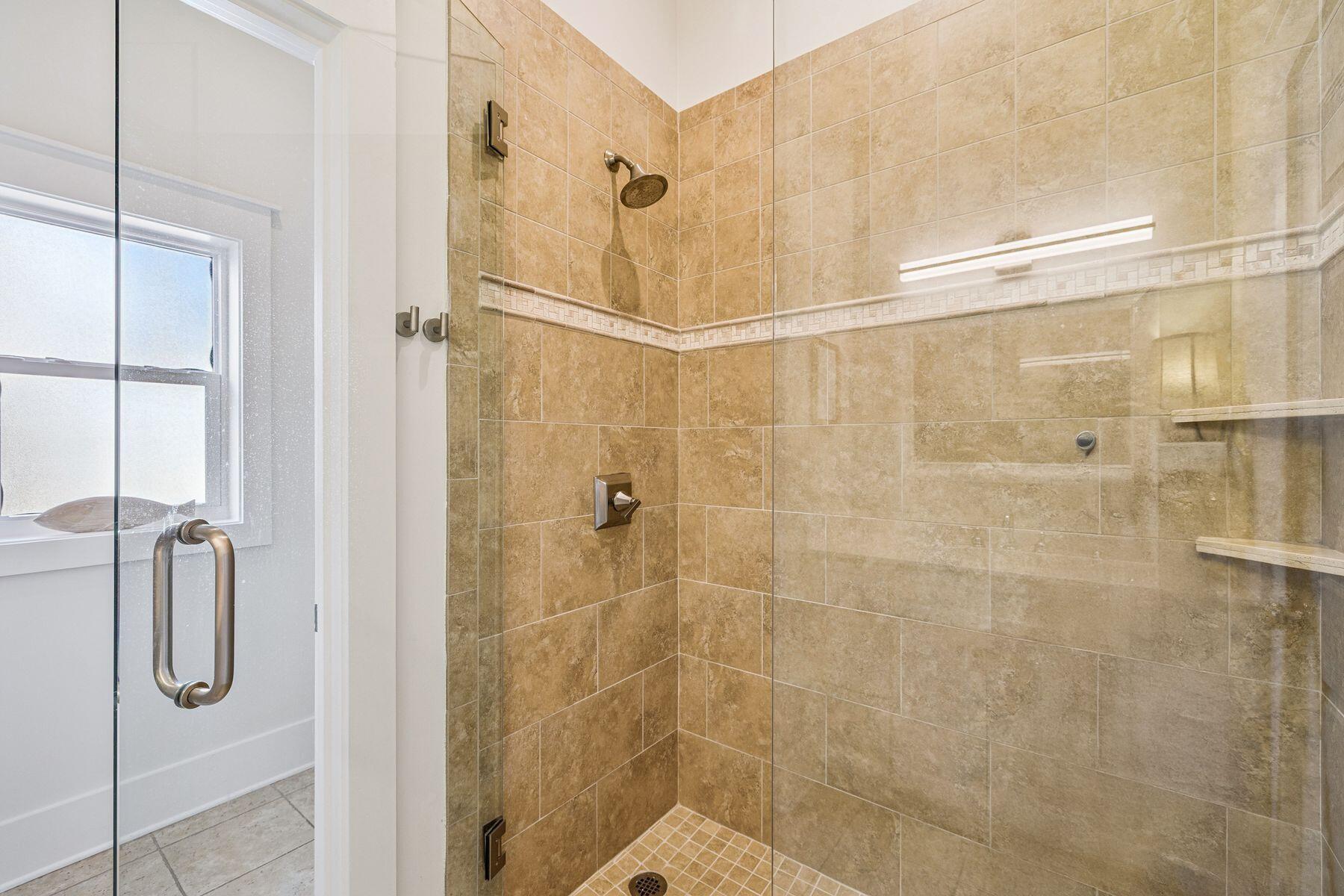 BLUE MOUNTAIN BEACH - Residential