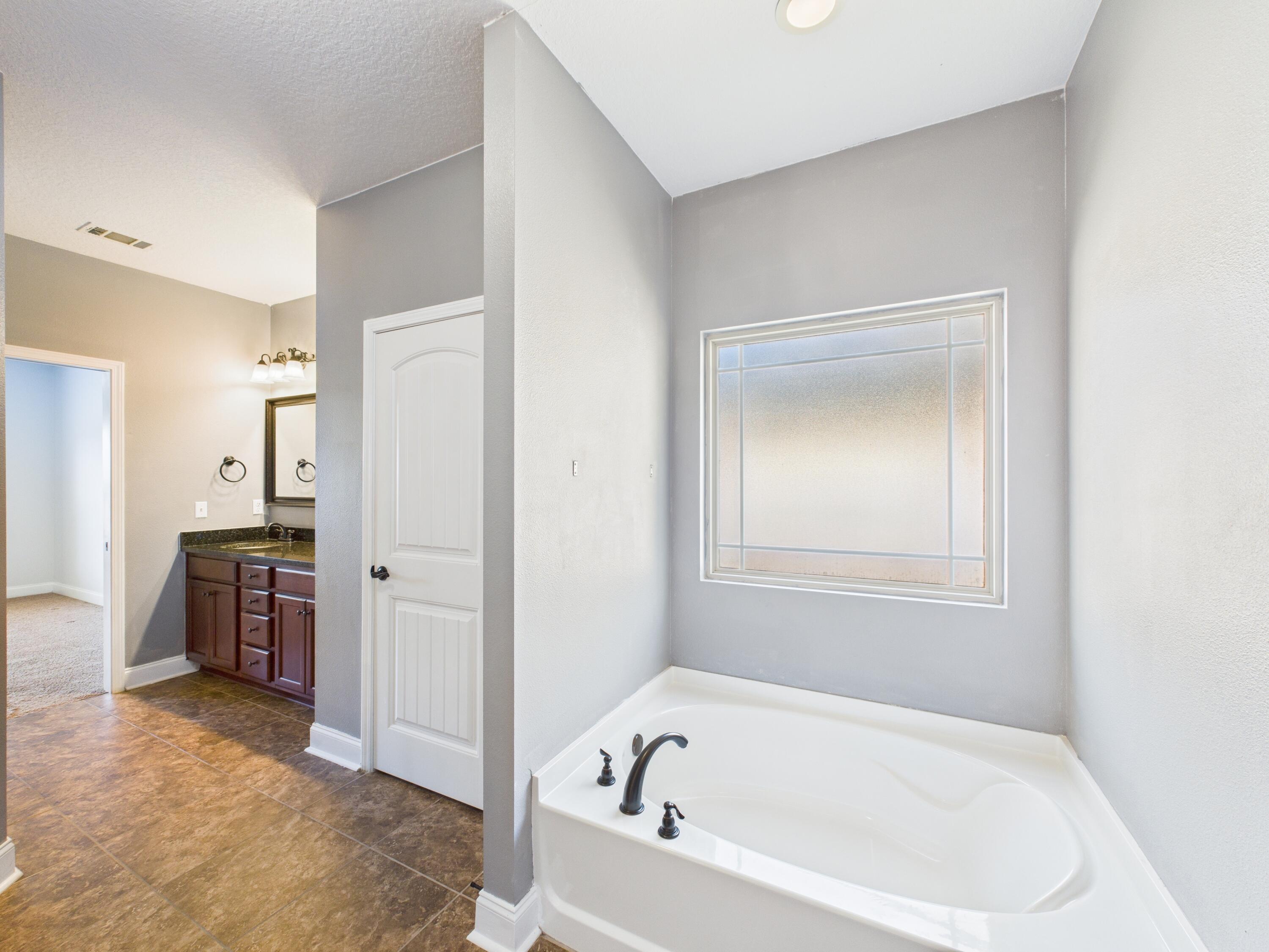 PLANTATION OAKS S/D - Residential Lease