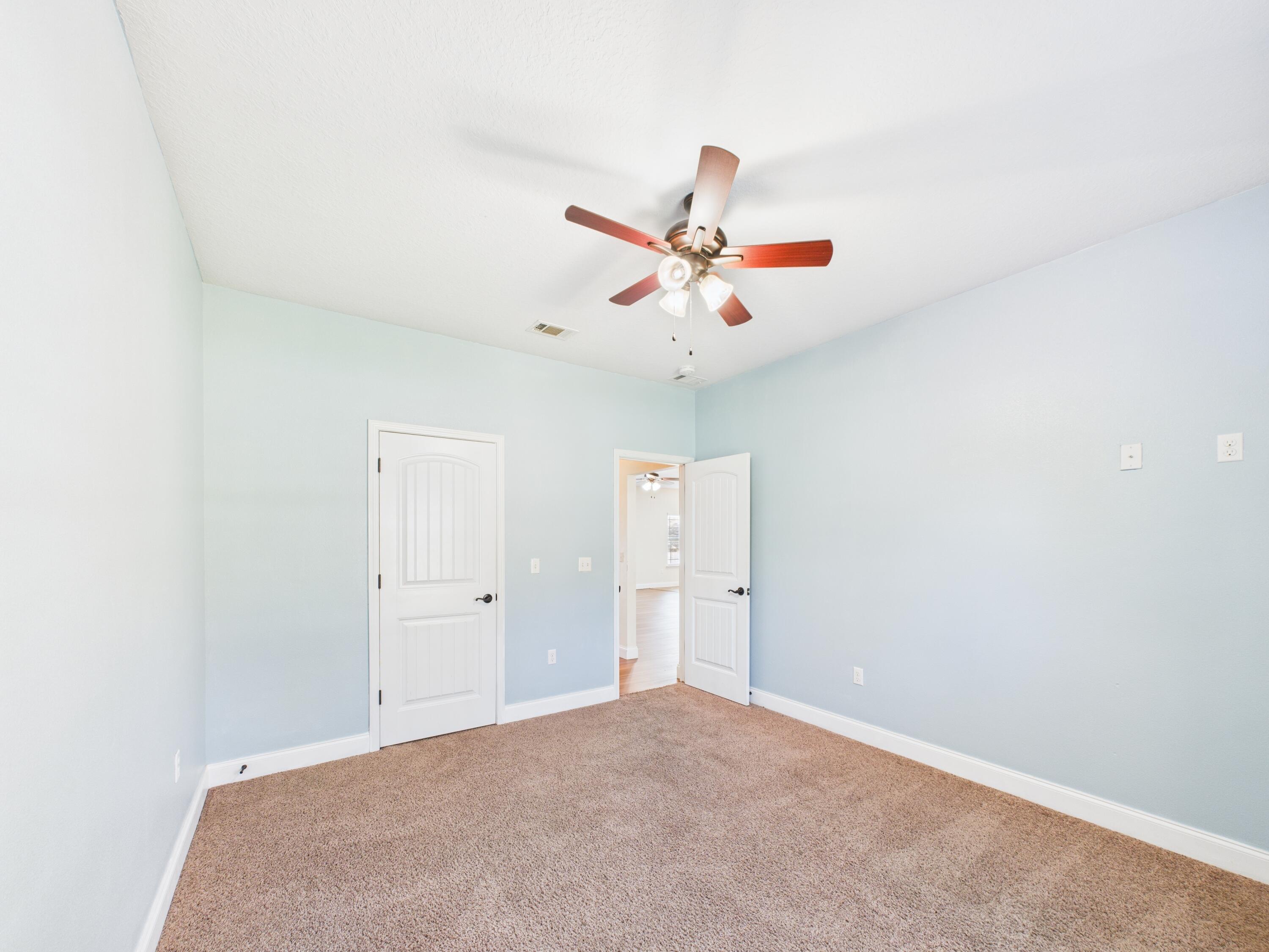 PLANTATION OAKS S/D - Residential Lease