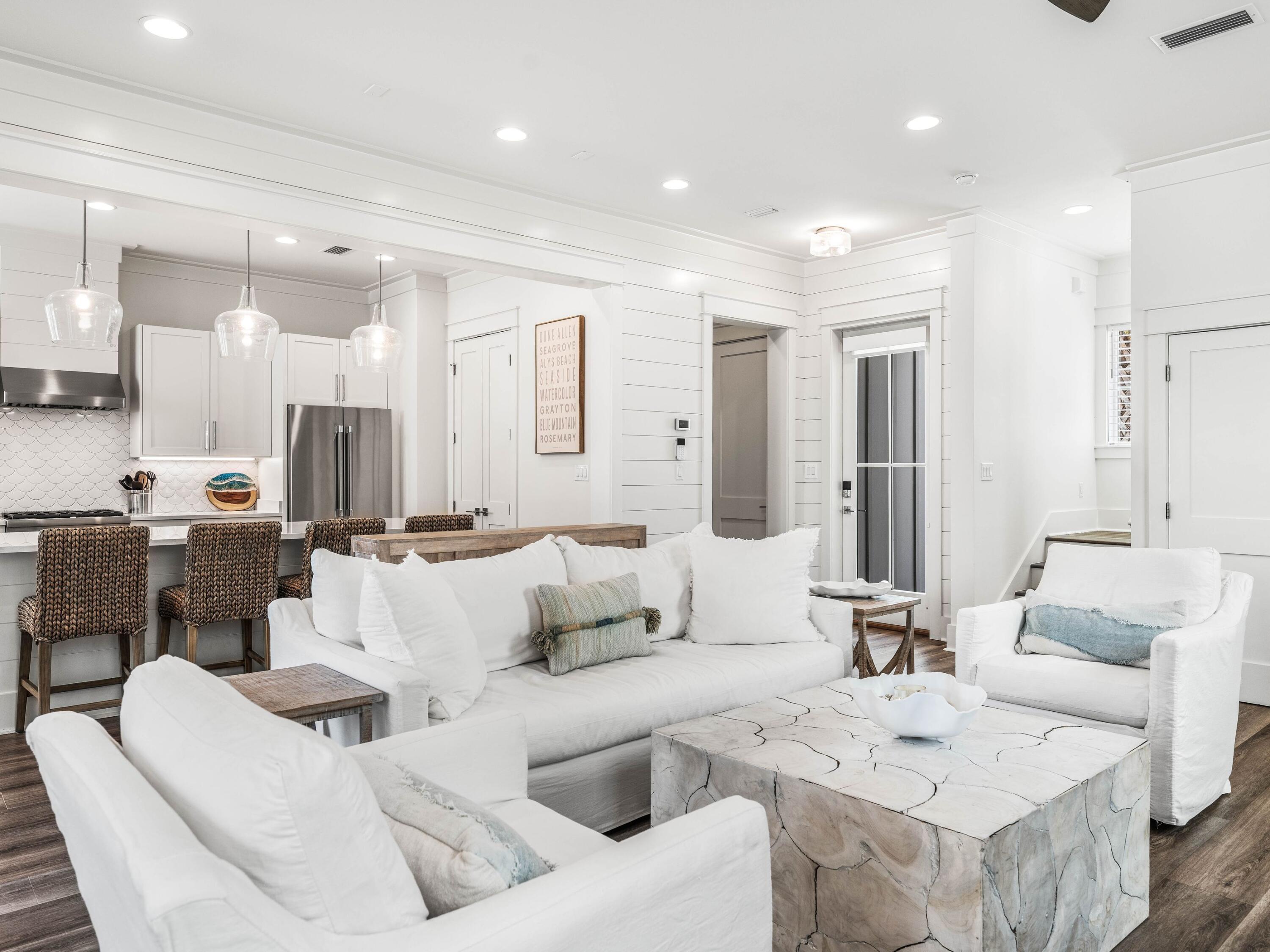 TREETOP VILLAGE - Residential