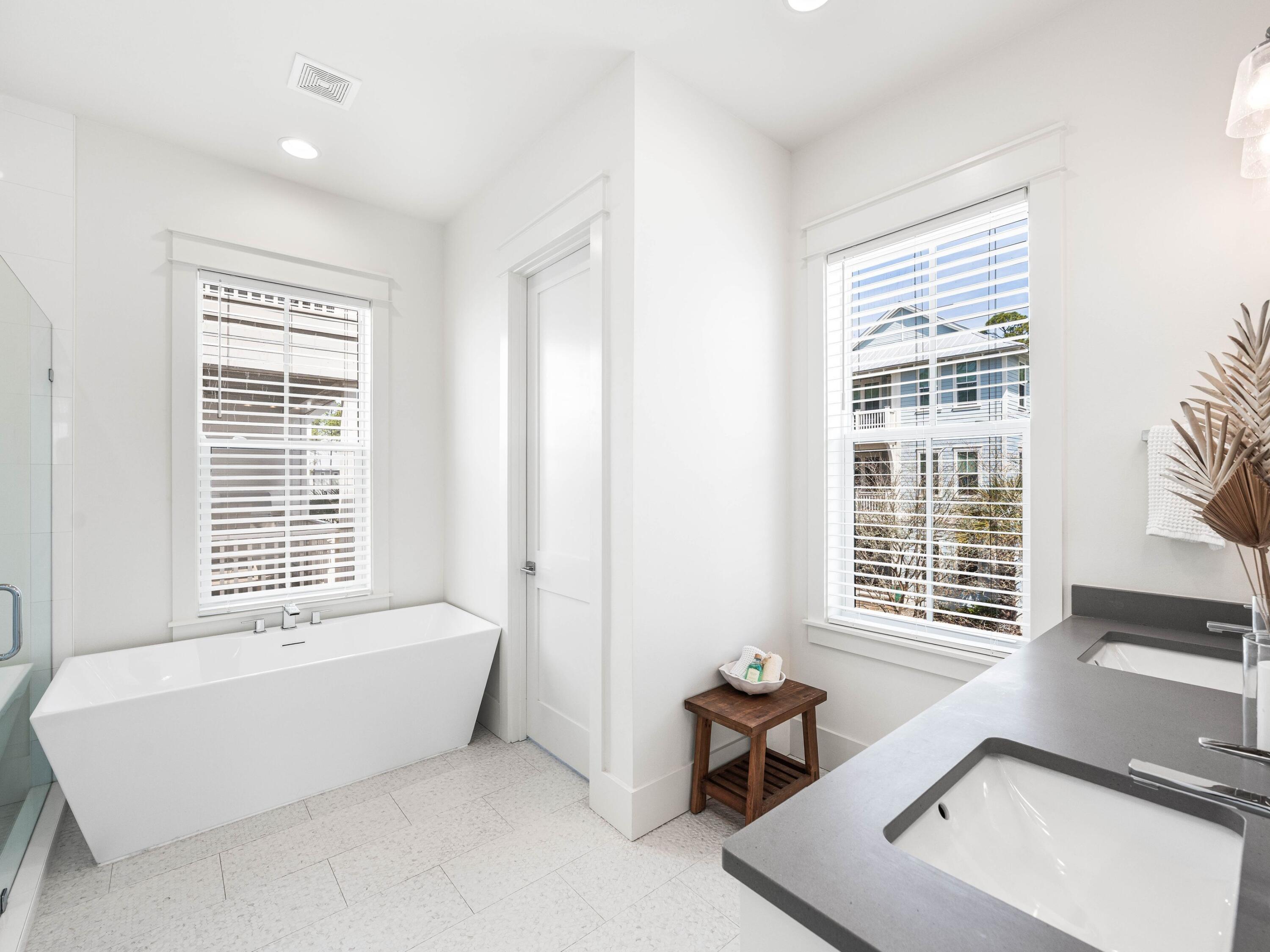 TREETOP VILLAGE - Residential