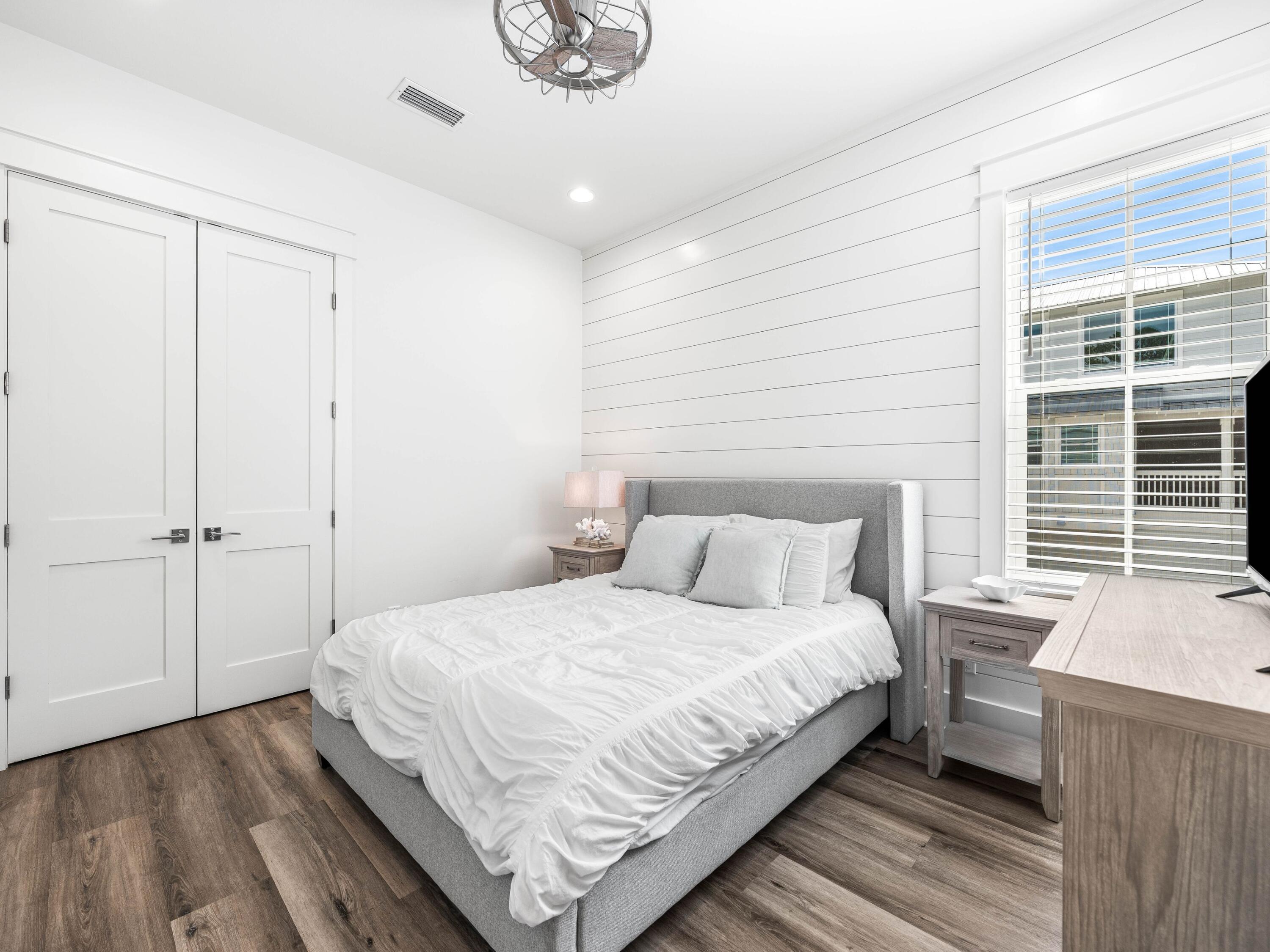 TREETOP VILLAGE - Residential