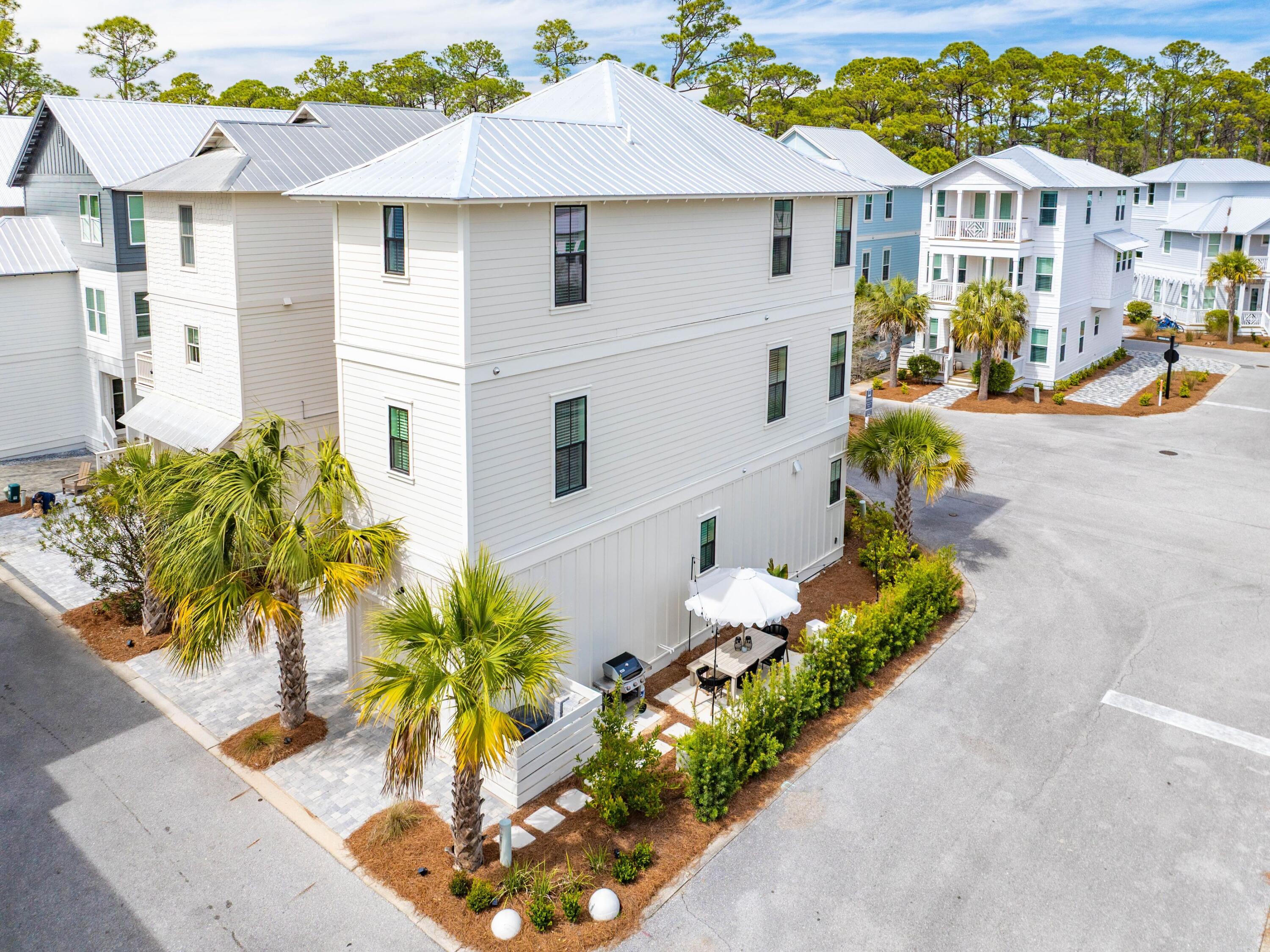 TREETOP VILLAGE - Residential