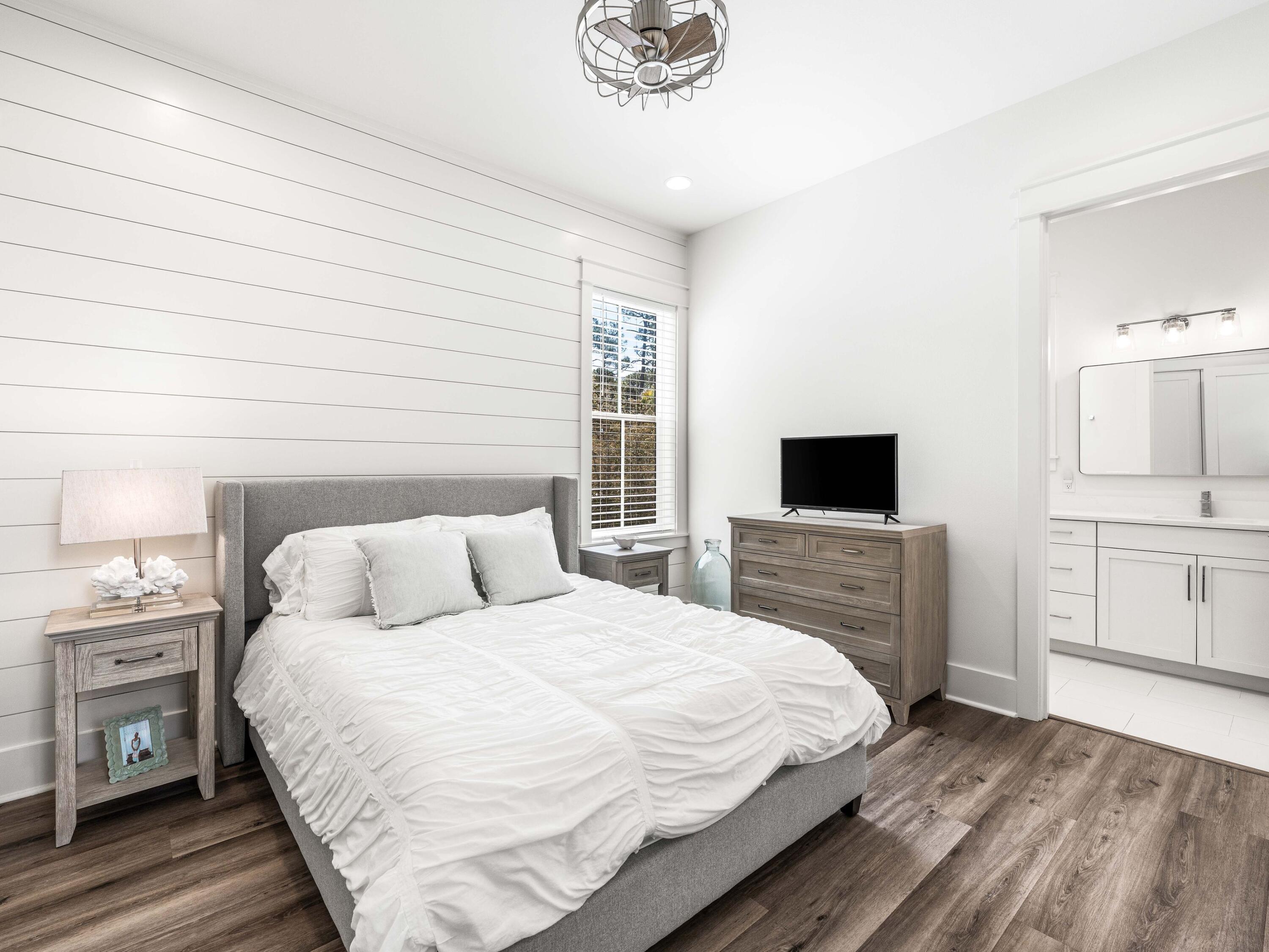 TREETOP VILLAGE - Residential