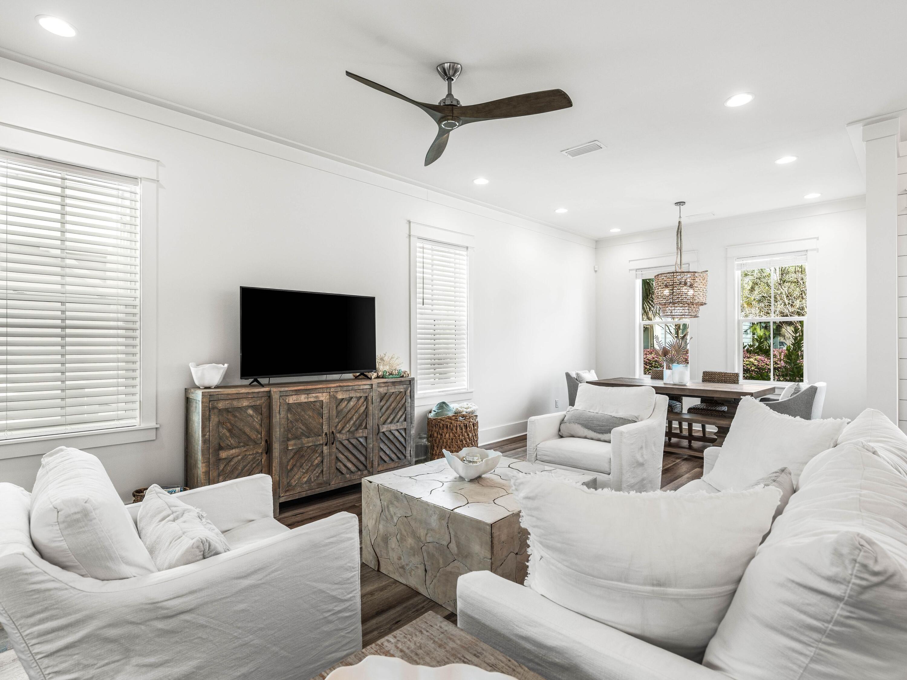 TREETOP VILLAGE - Residential