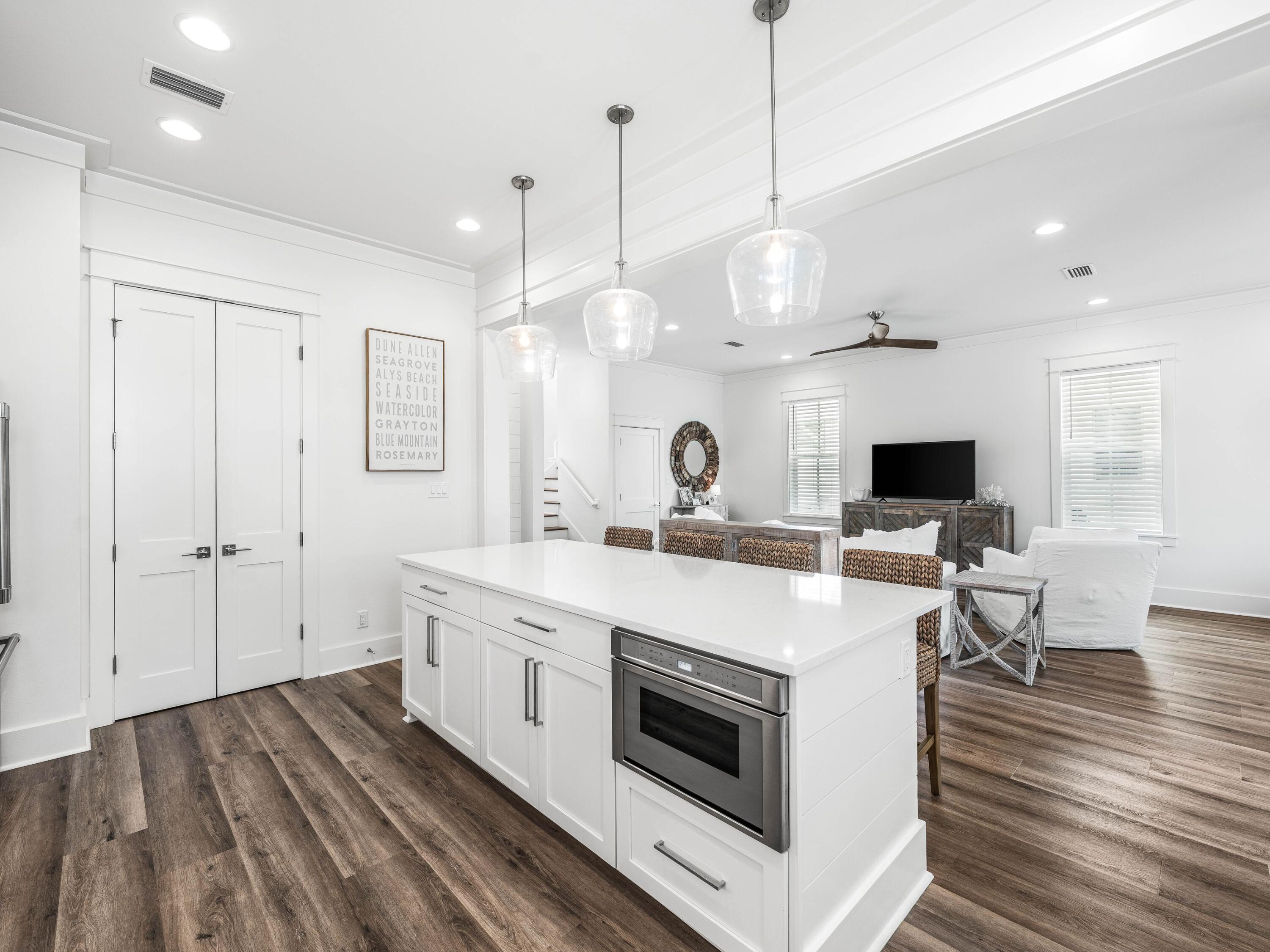 TREETOP VILLAGE - Residential