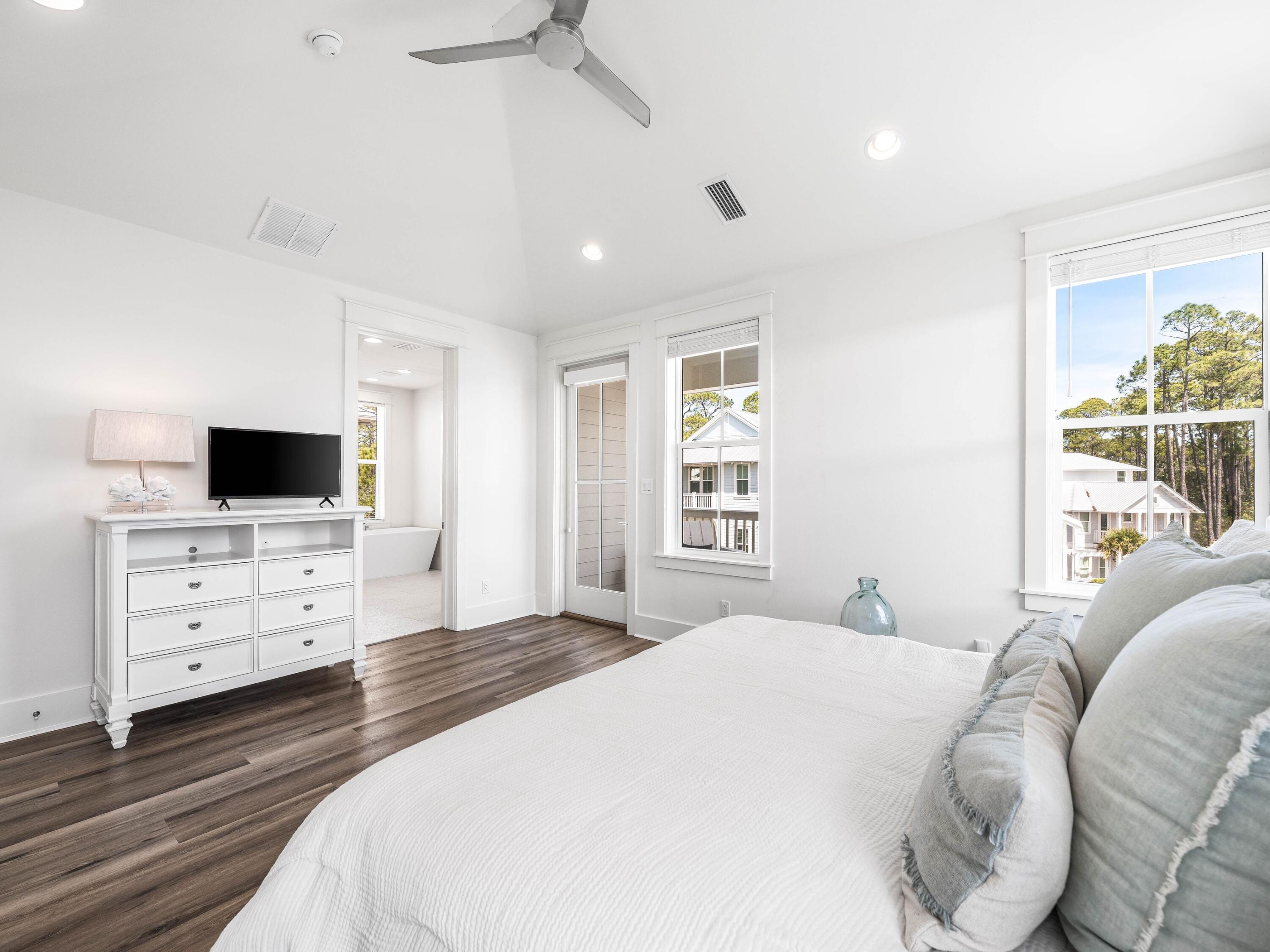 TREETOP VILLAGE - Residential