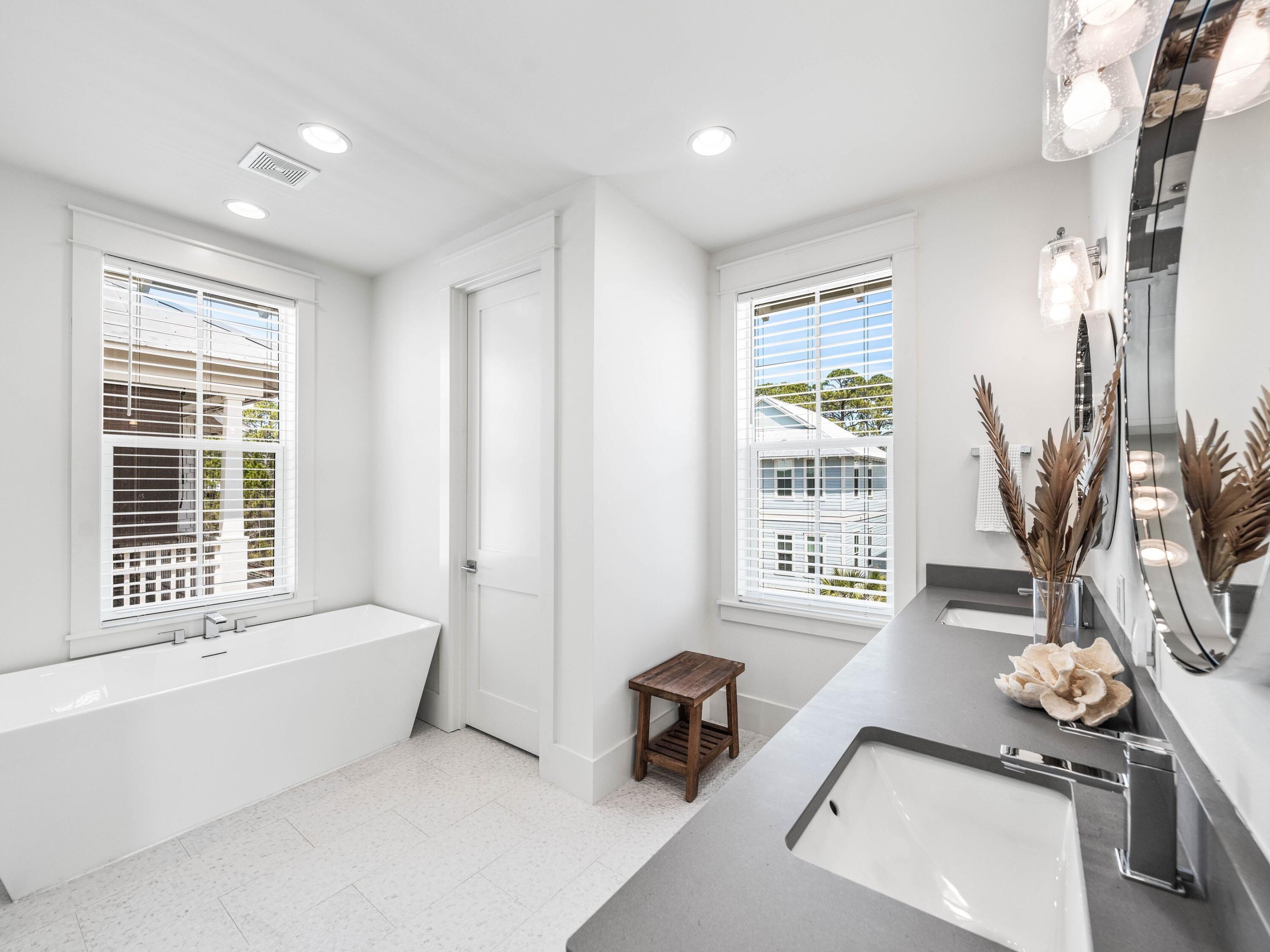 TREETOP VILLAGE - Residential