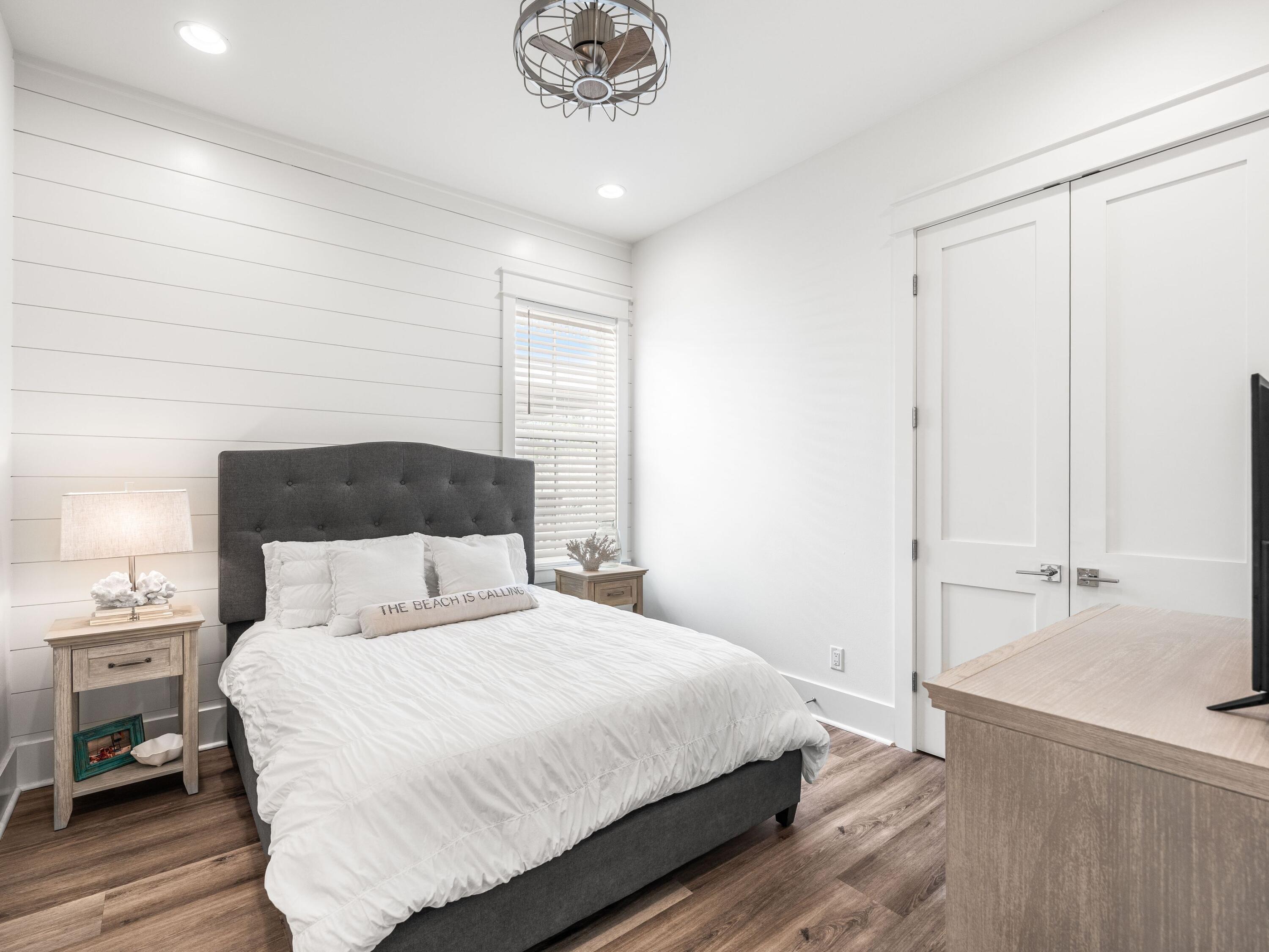 TREETOP VILLAGE - Residential