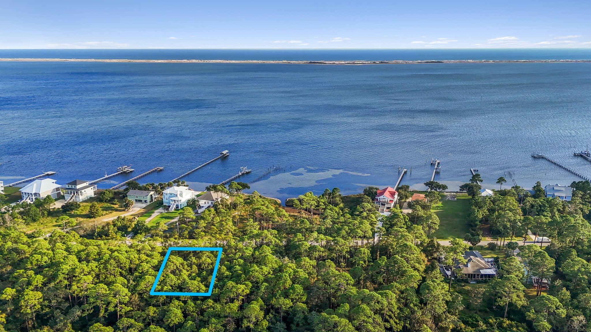 WOODLAWN SHORES 1ST ADDN - Land