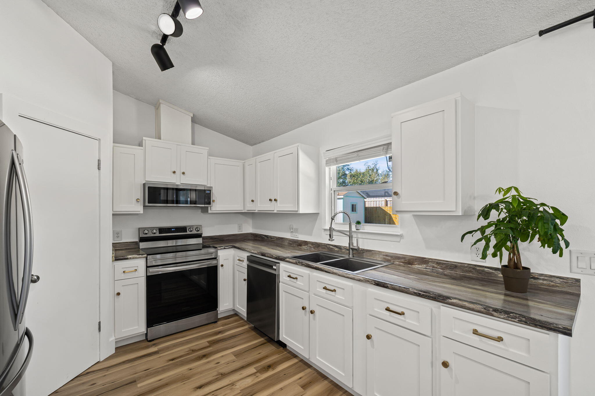 SANDPIPER VILLAGE - Residential