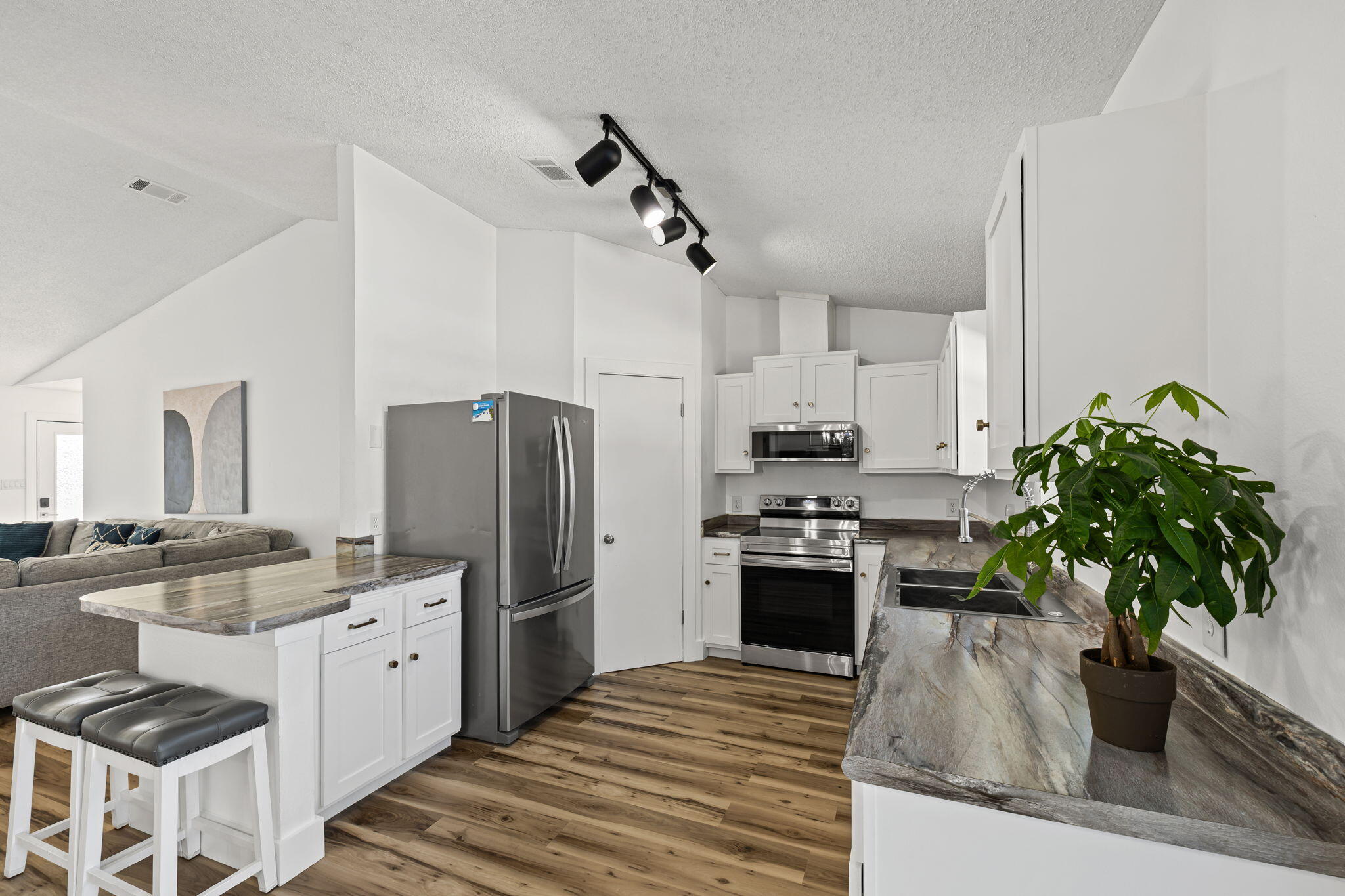 SANDPIPER VILLAGE - Residential