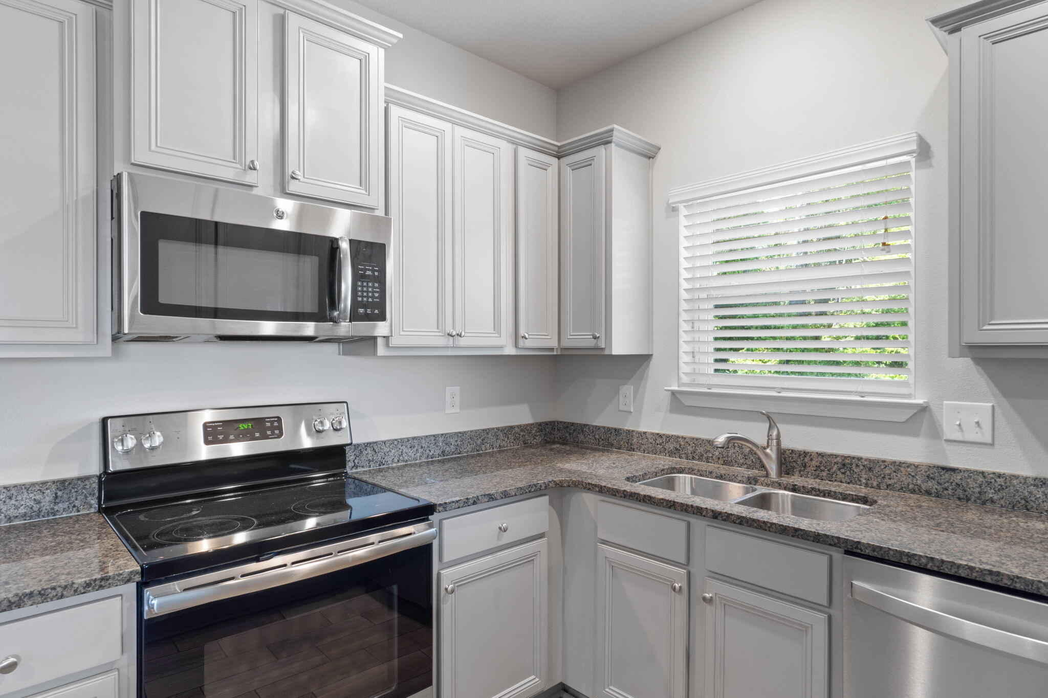 TRANQUILITY BY THE BAY - Residential