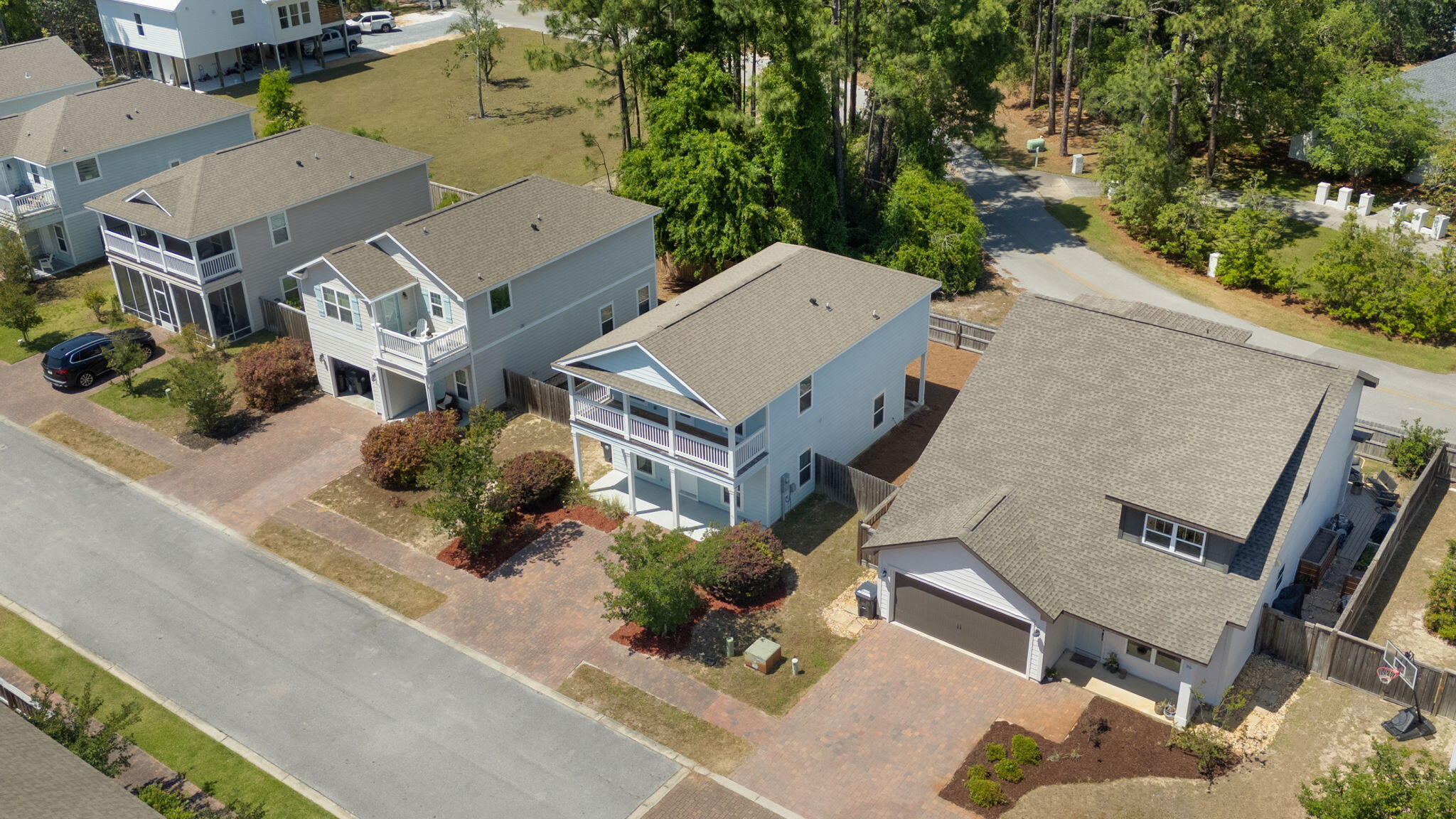 TRANQUILITY BY THE BAY - Residential