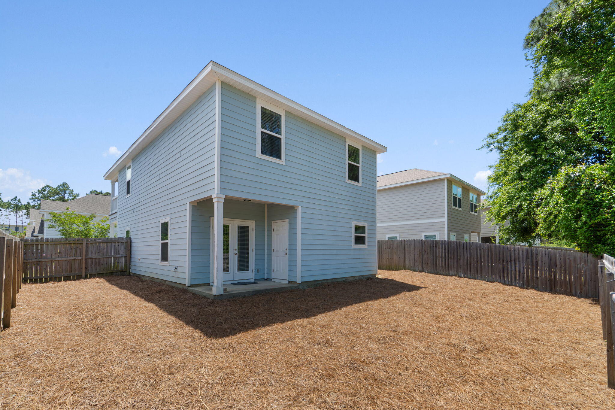 TRANQUILITY BY THE BAY - Residential