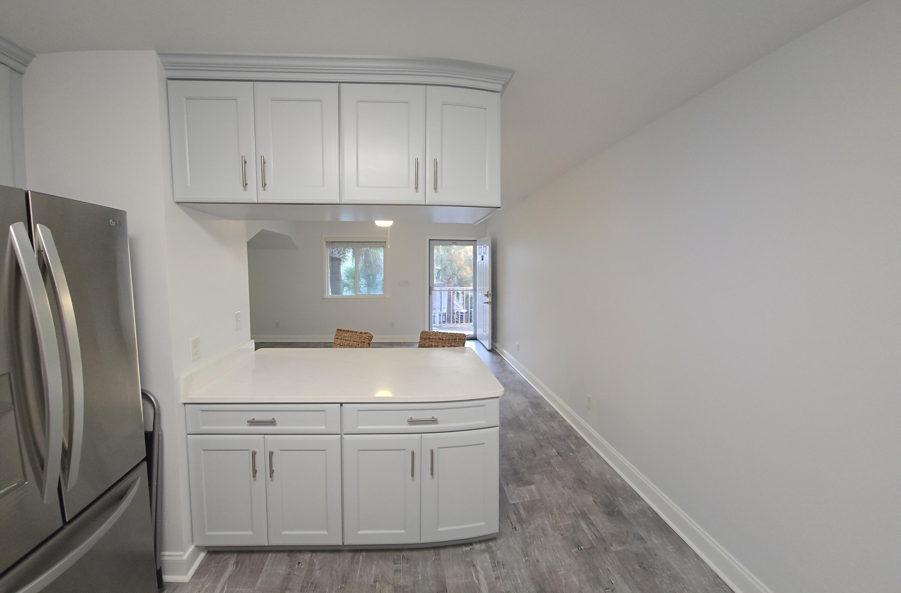 BREAKERS WEST - Residential