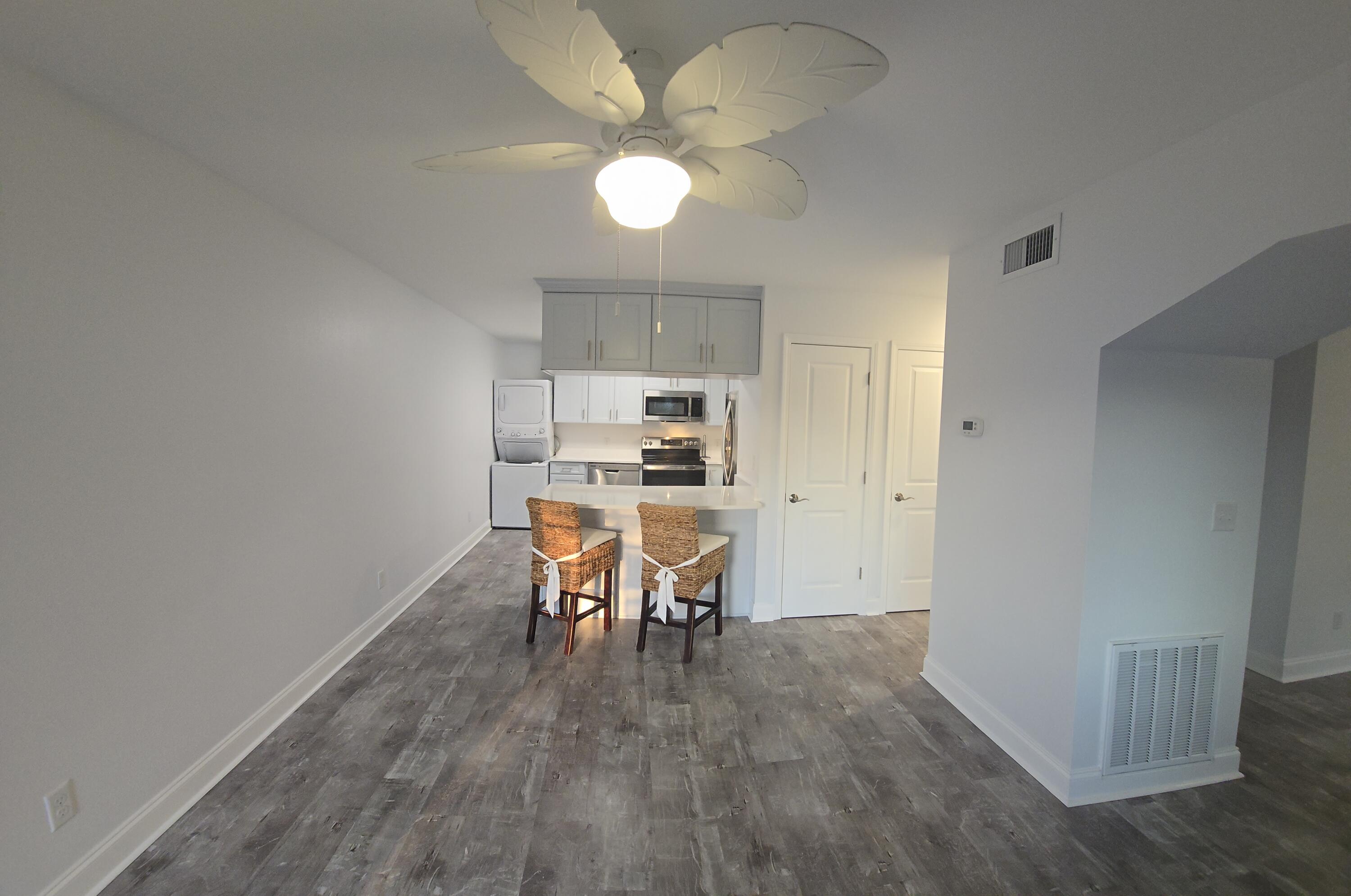 BREAKERS WEST - Residential