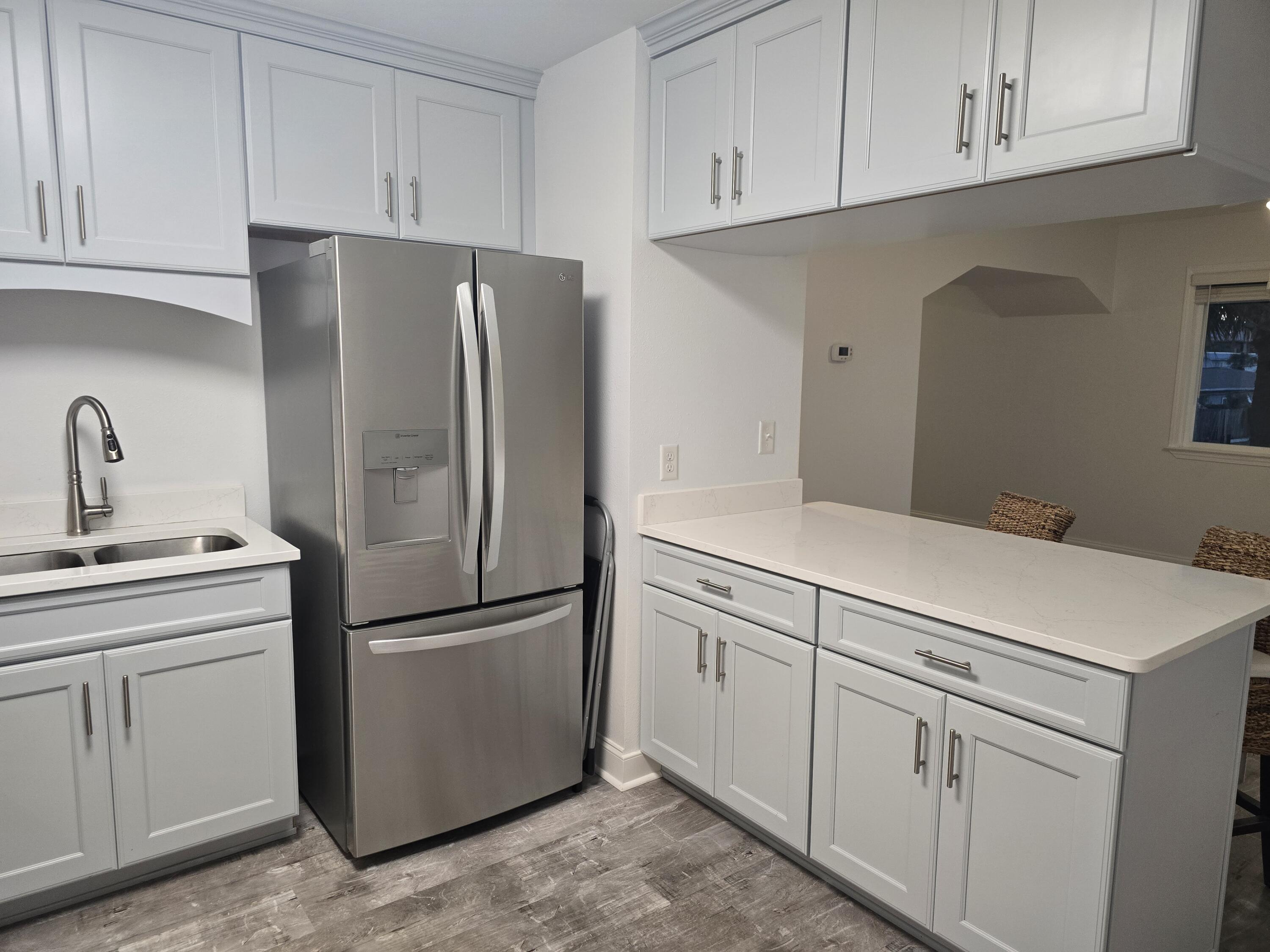 BREAKERS WEST - Residential