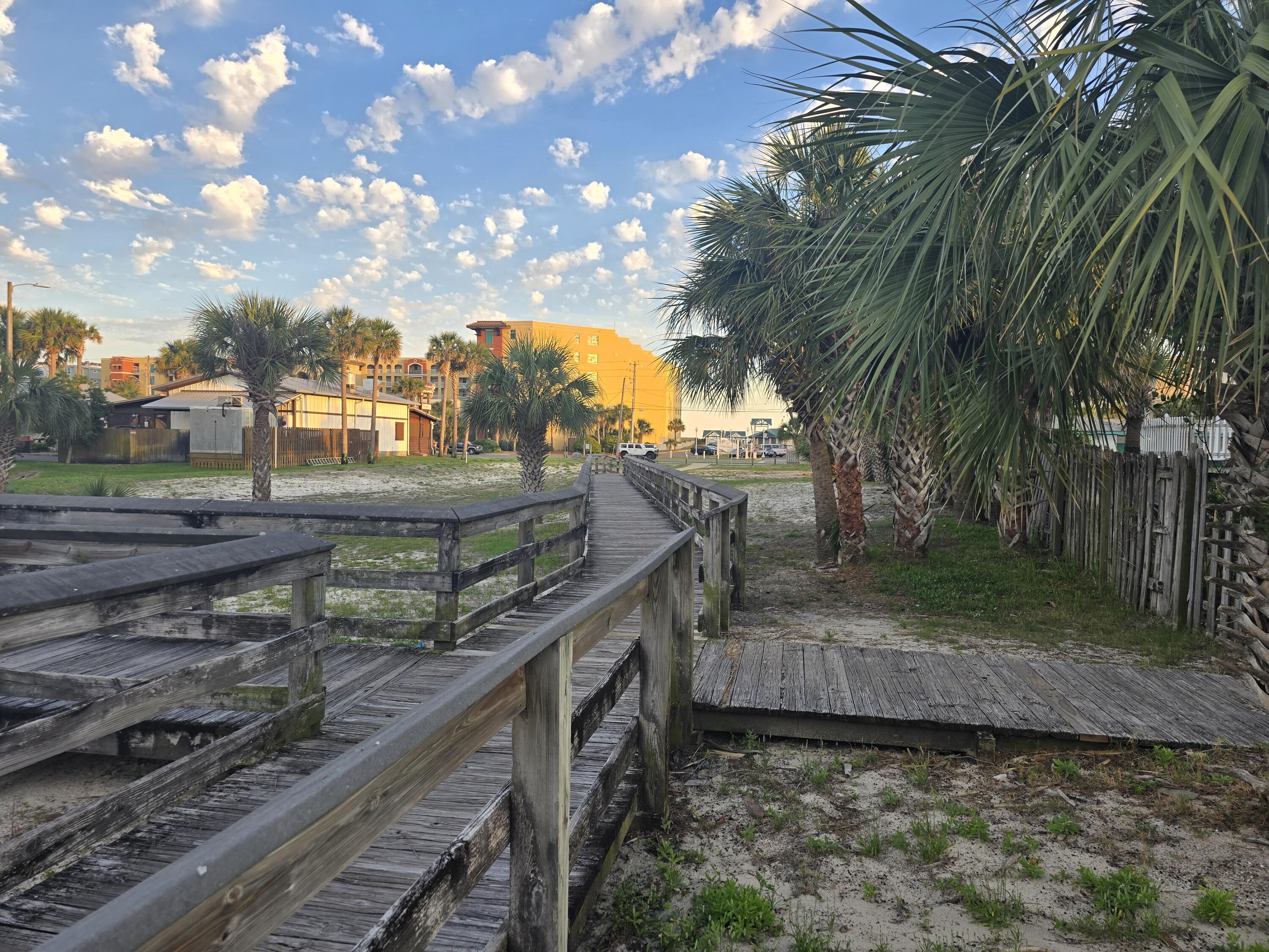BREAKERS WEST - Residential