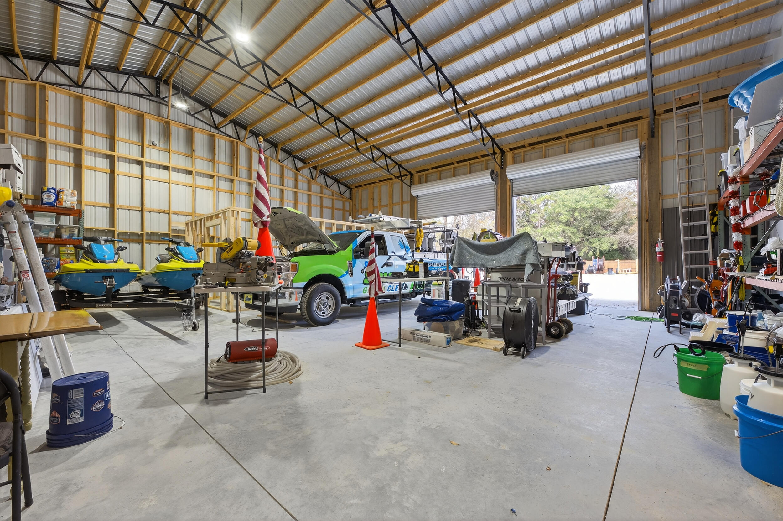 JOLLY BAY ACRES - Residential