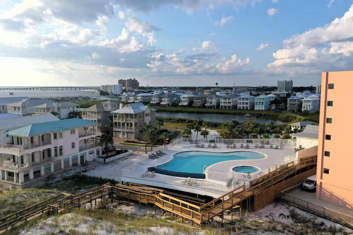 DESTIN POINTE - Residential