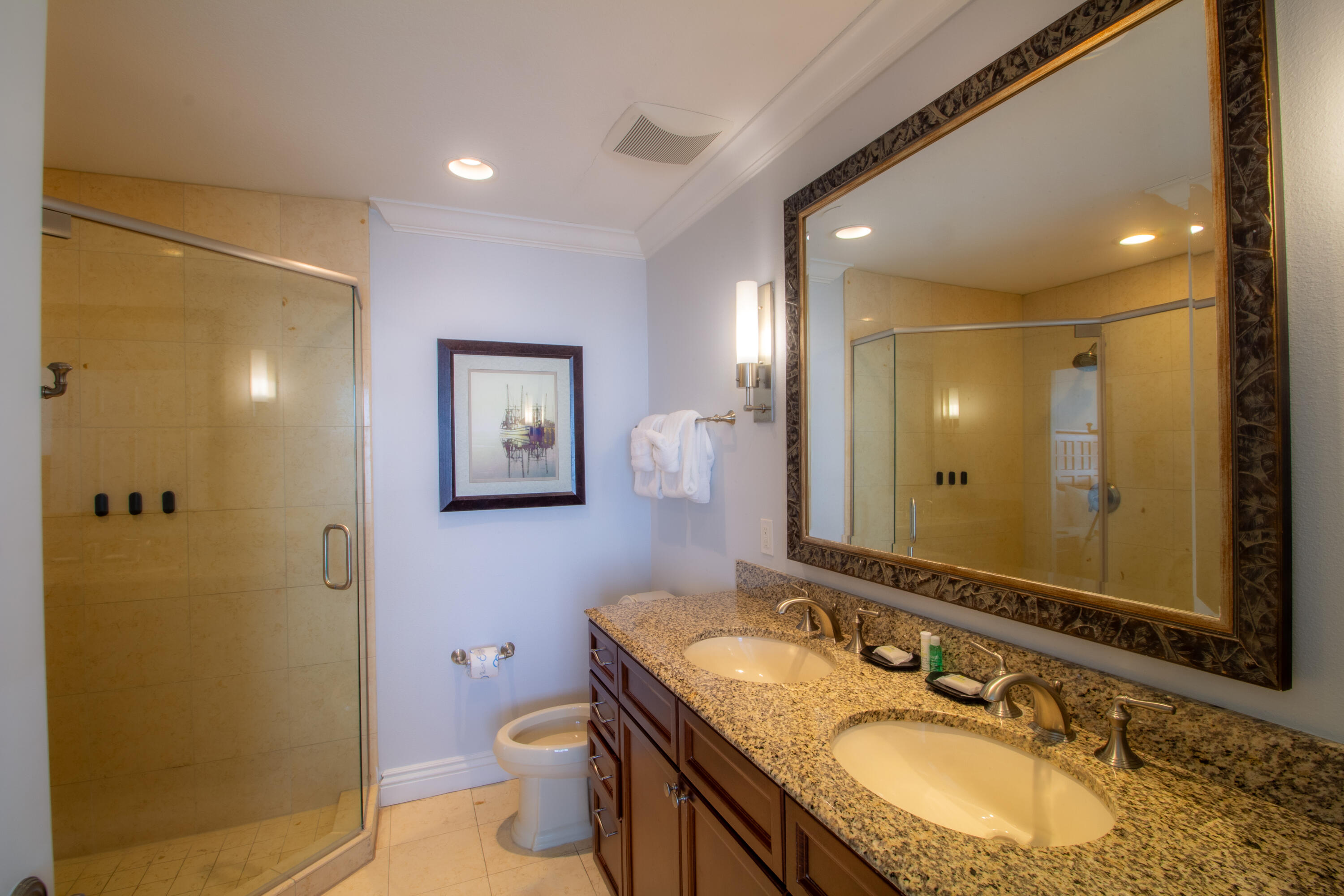 EMERALD GRANDE - Residential