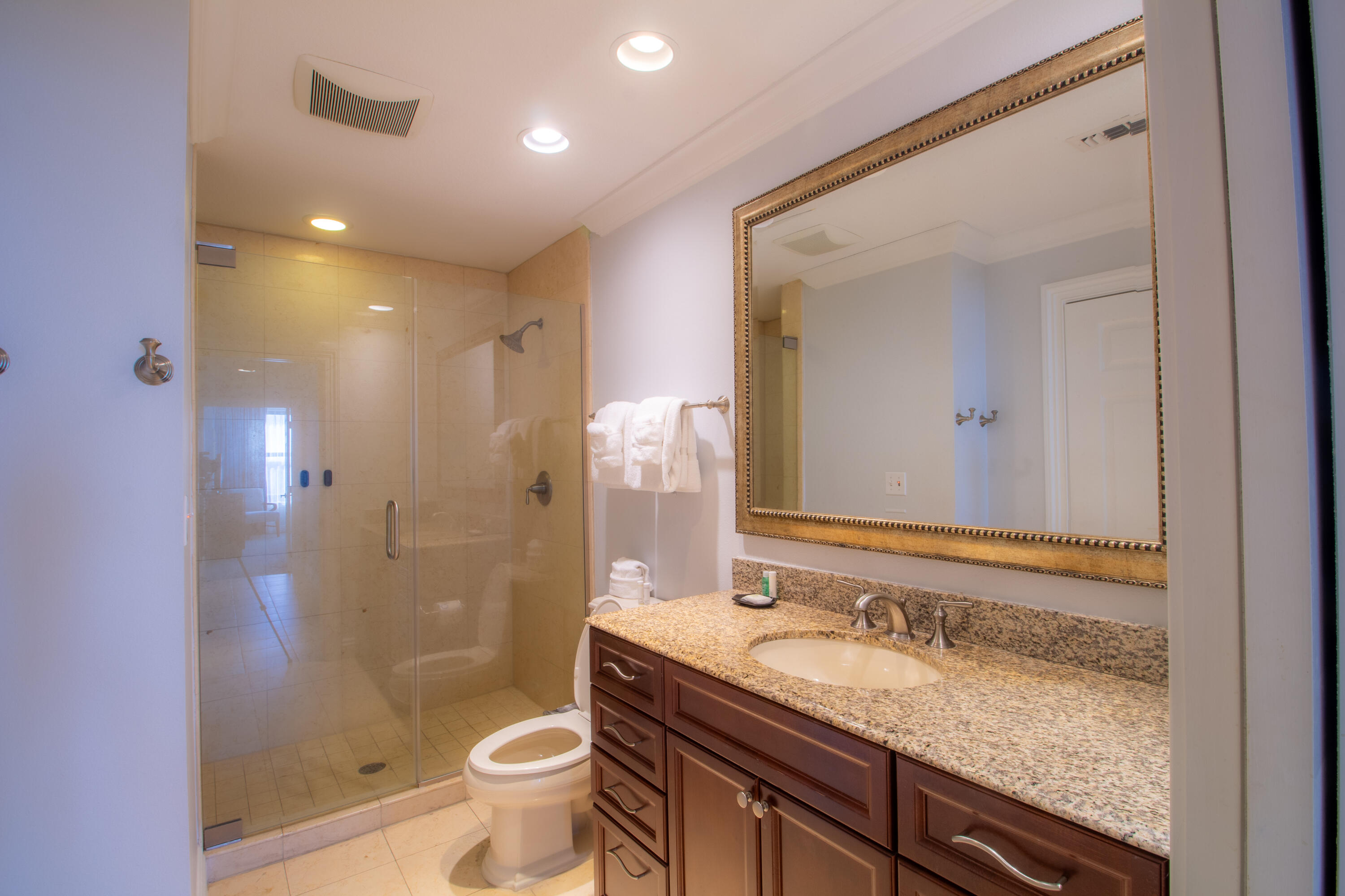 EMERALD GRANDE - Residential