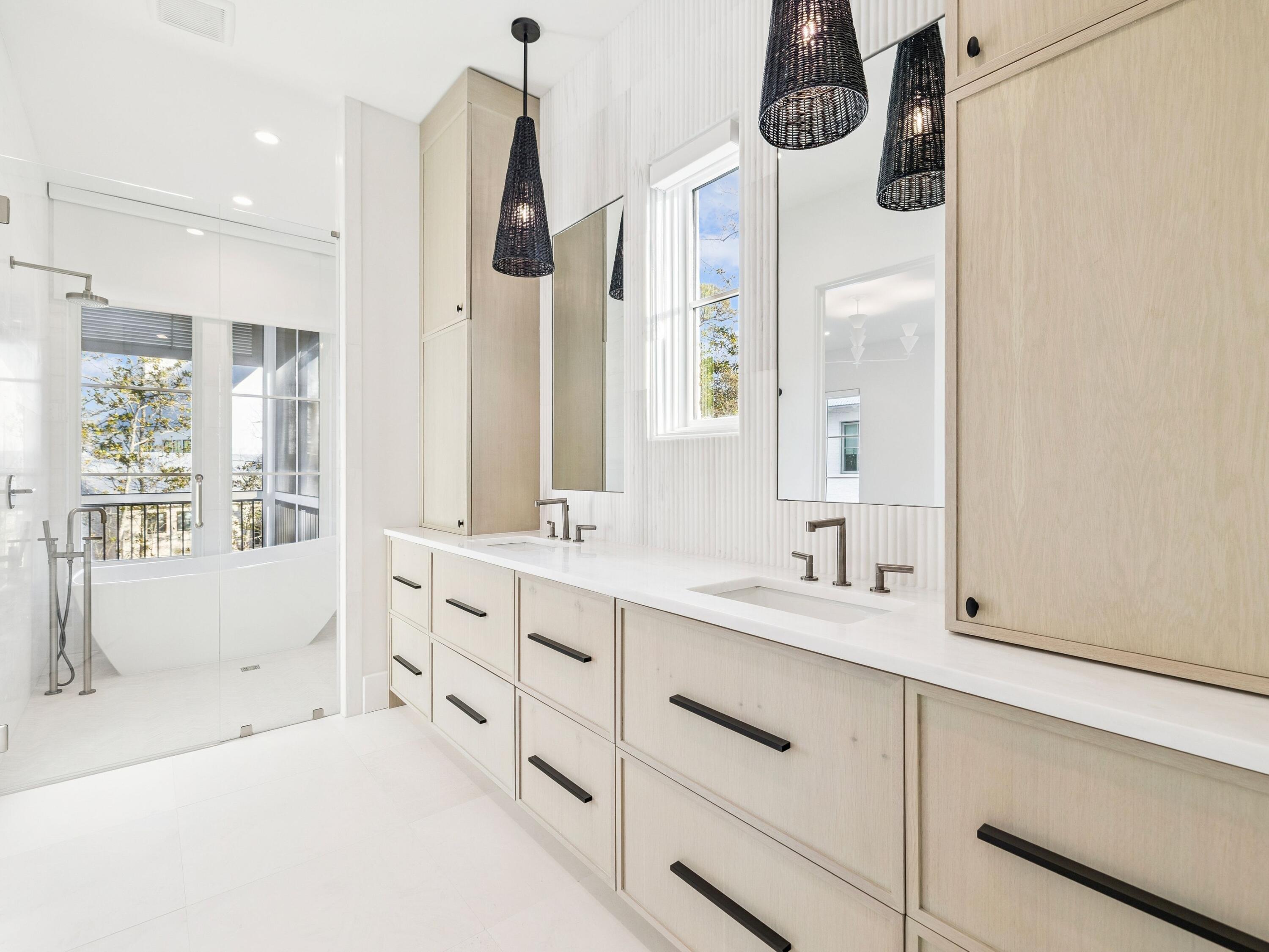 CHURCHILL OAKS - Residential