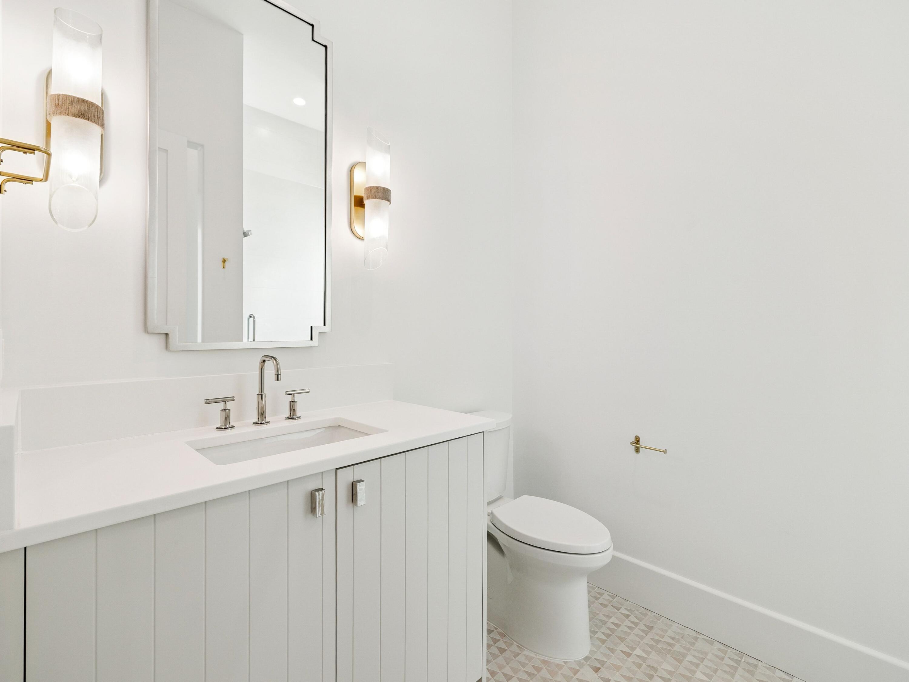 CHURCHILL OAKS - Residential