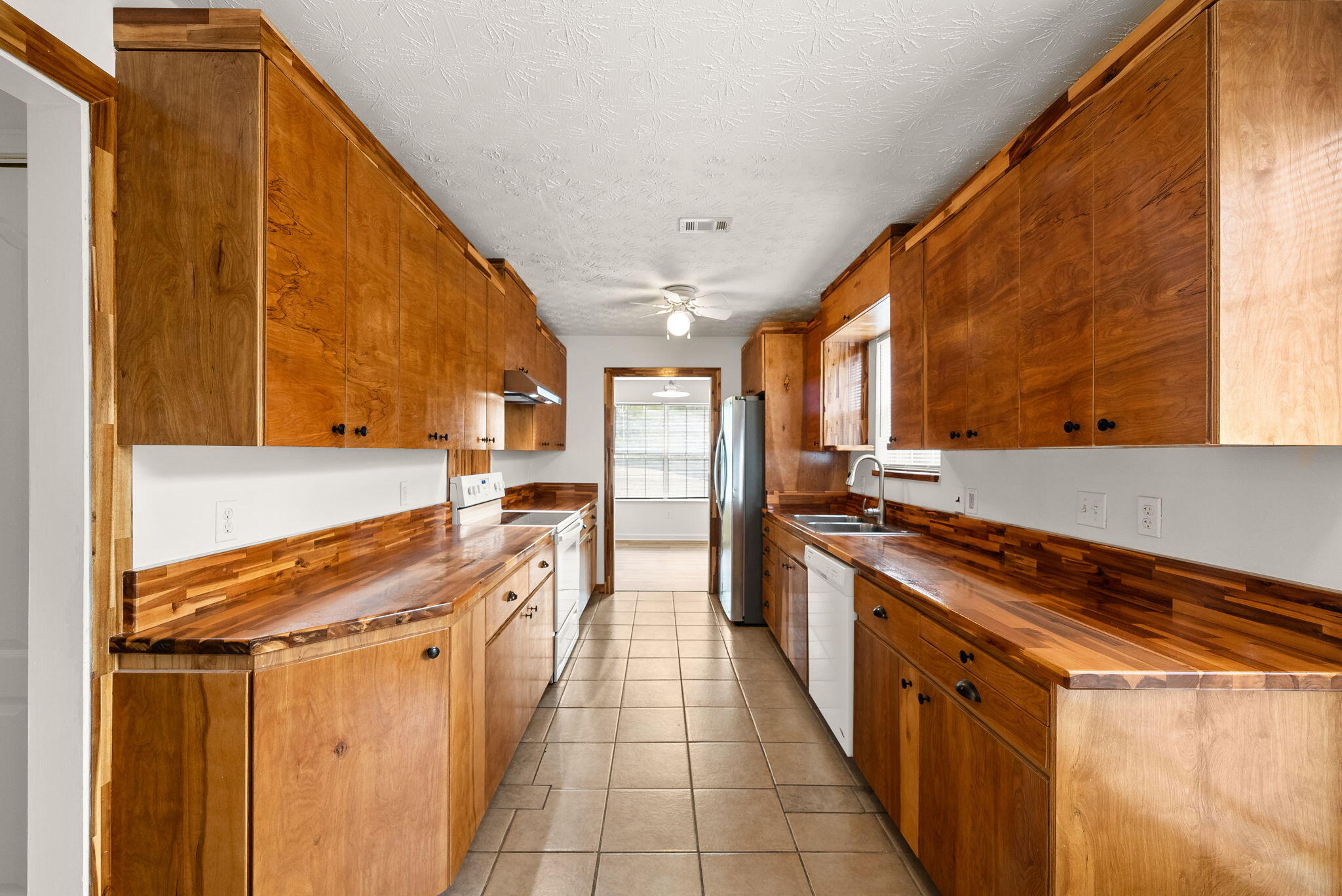 BRANDON OAKS - Residential