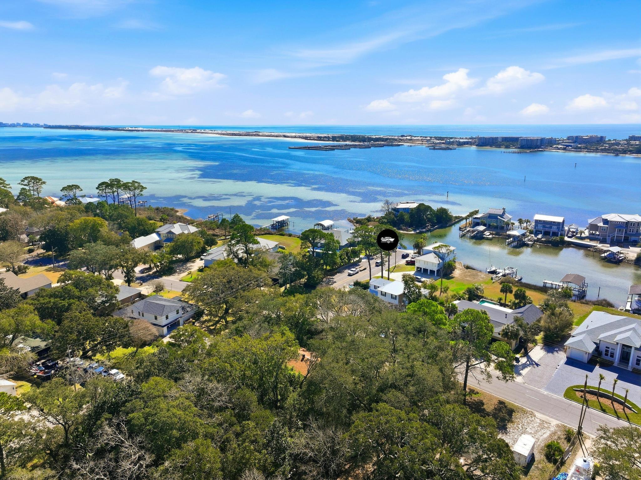 VILLA RUSS PARK - Residential