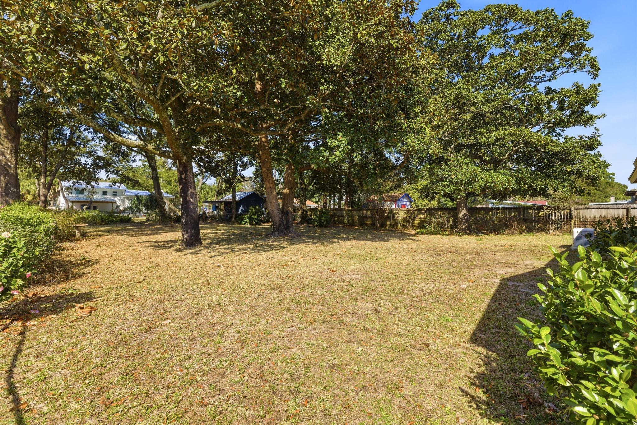 VILLA RUSS PARK - Residential