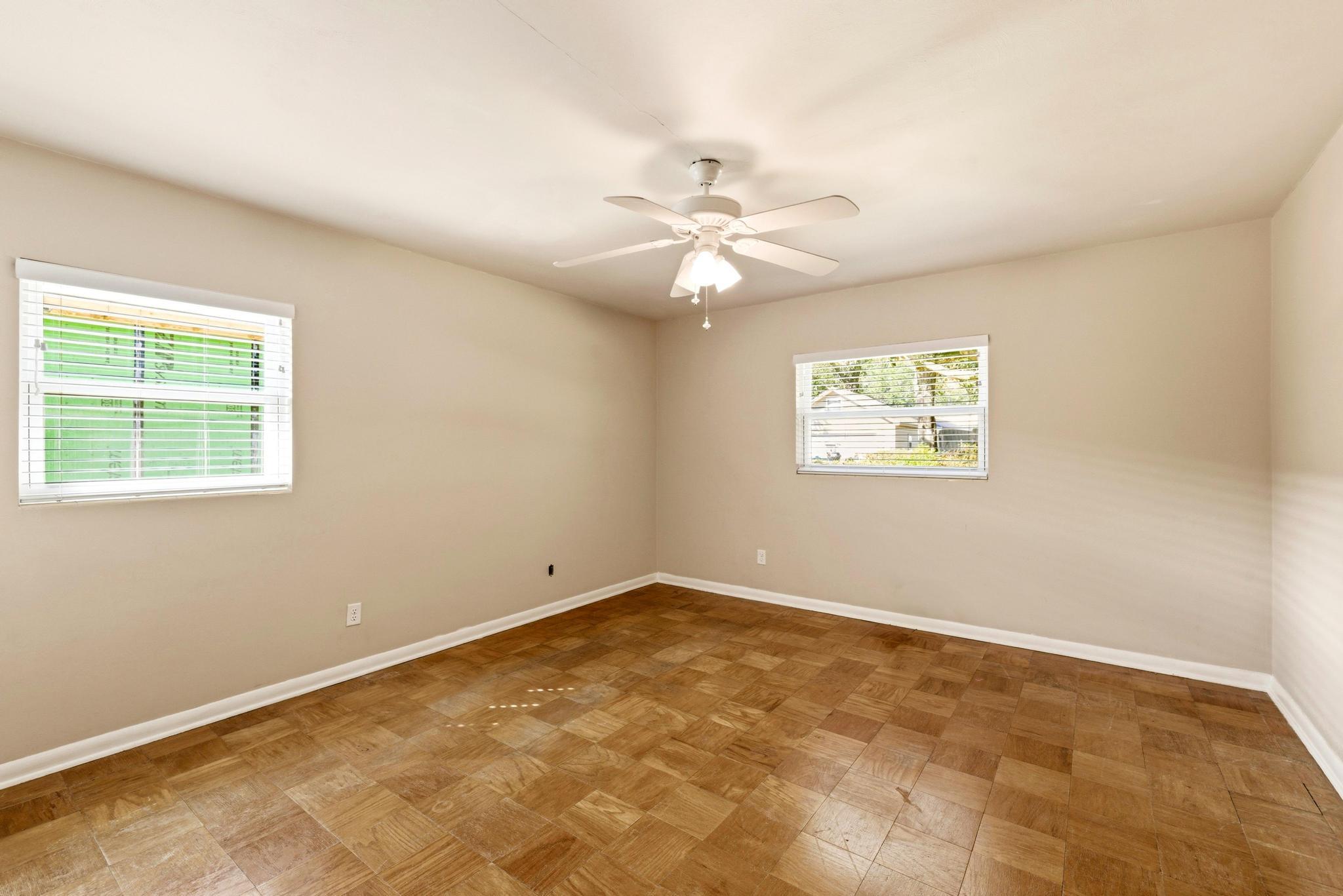 VILLA RUSS PARK - Residential