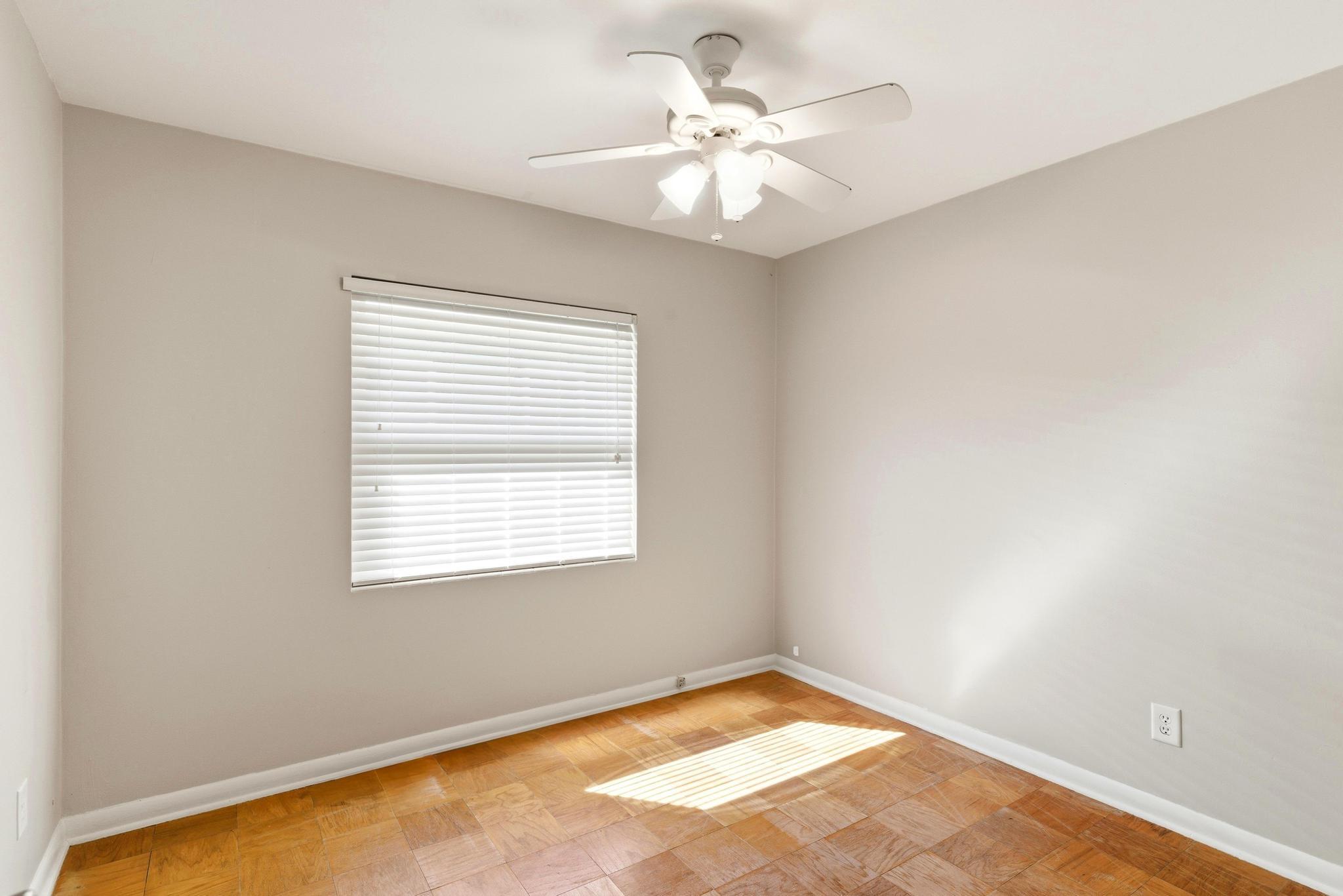 VILLA RUSS PARK - Residential