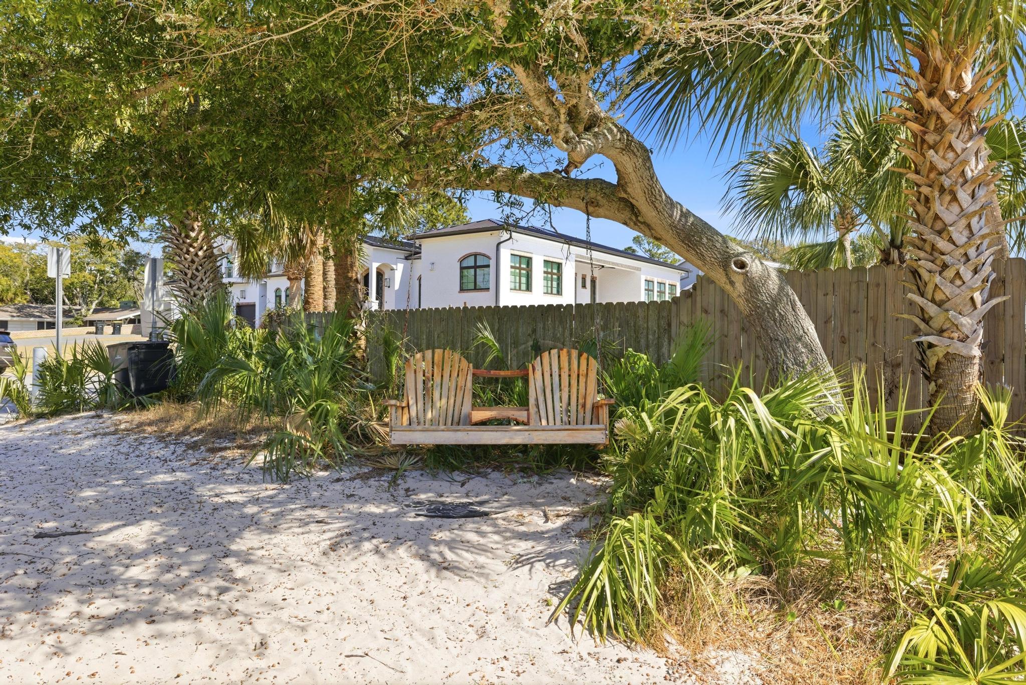 VILLA RUSS PARK - Residential