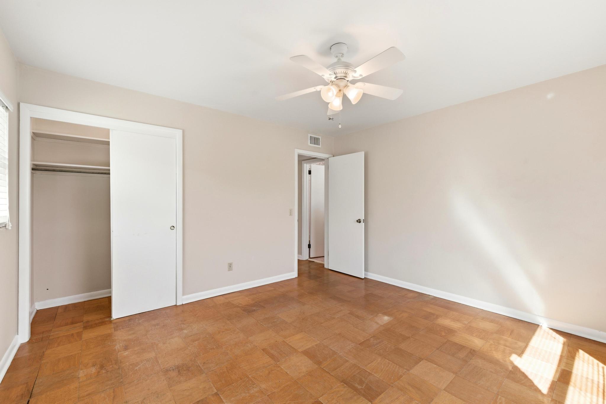 VILLA RUSS PARK - Residential